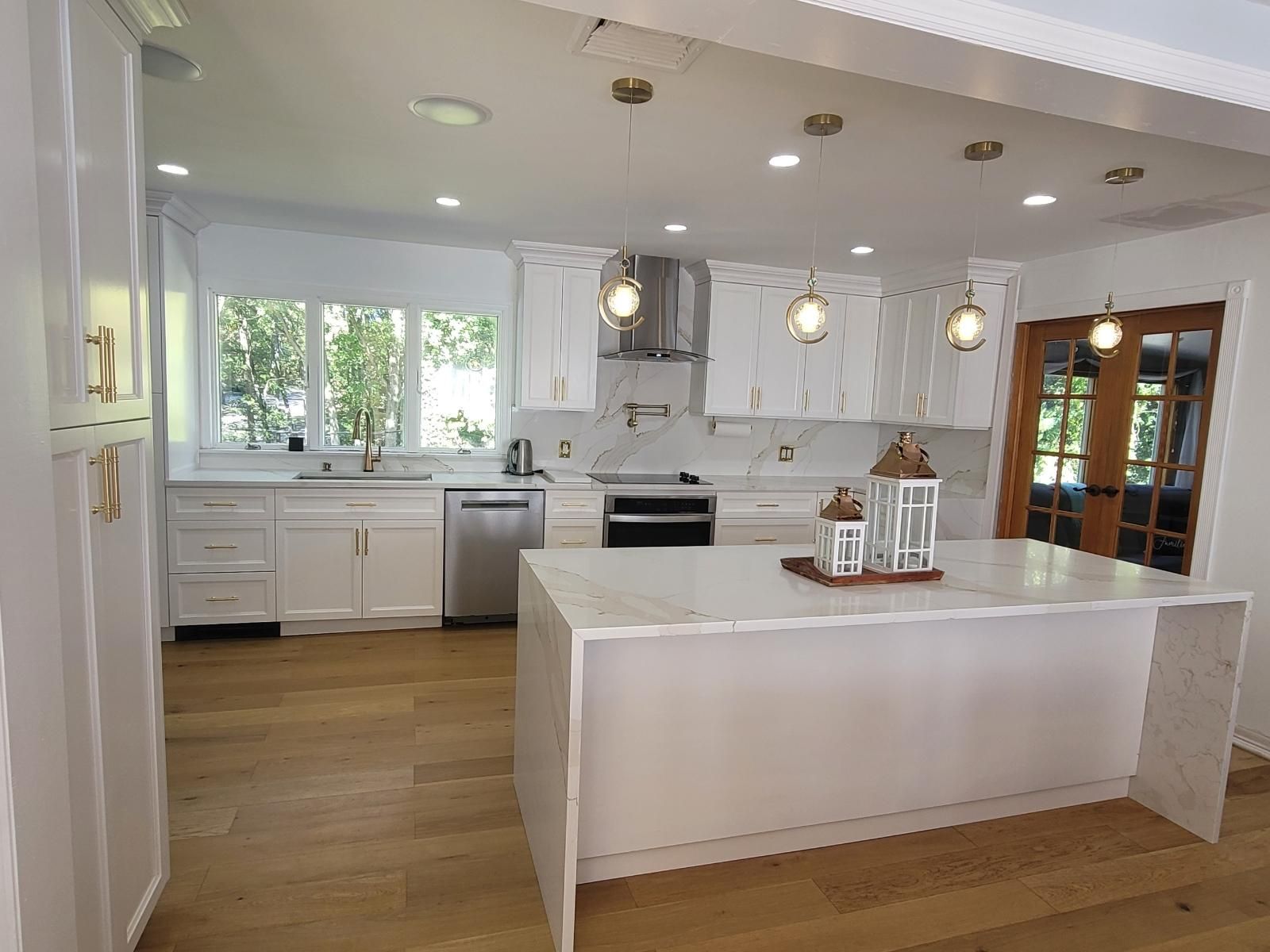  for Prestigious Custom Cabinets in Lindenhurst,  NY