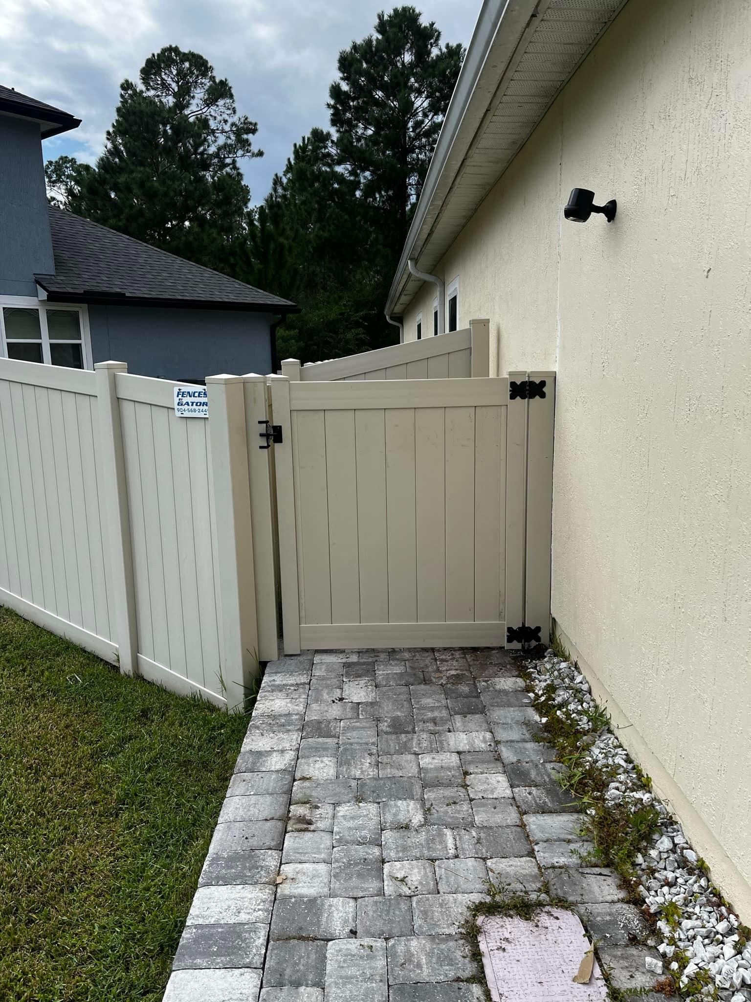  for Red's Premier Fencing LLC  in Jacksonville, FL