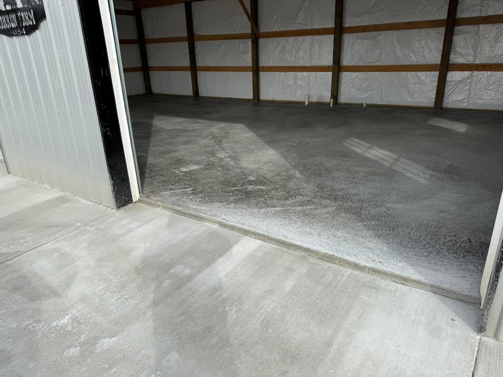 Concrete Driveways for Hellards Excavation and Concrete Services LLC in Mount Vernon, KY