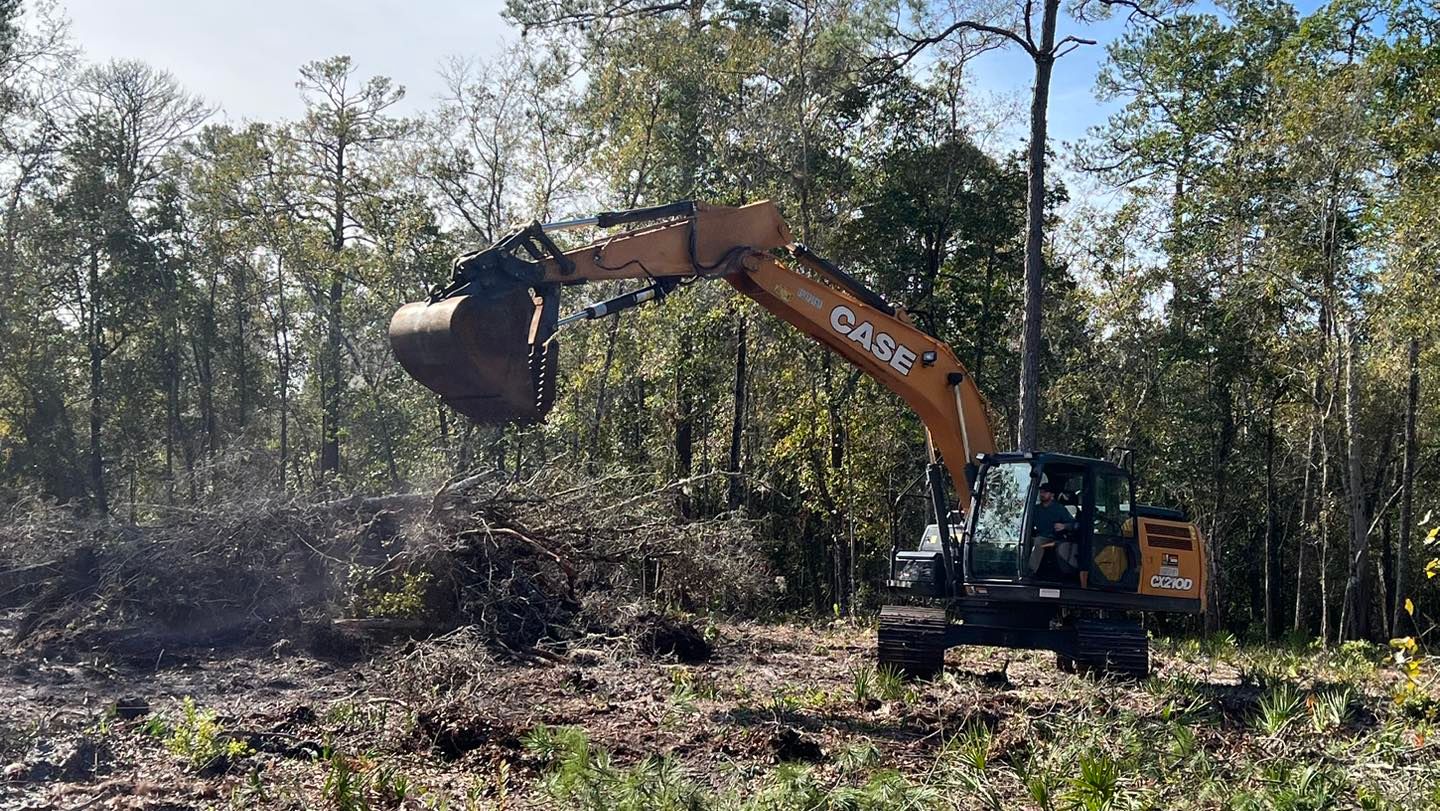 Excavating Company for CJ Dirtwork in Crescent City, FL