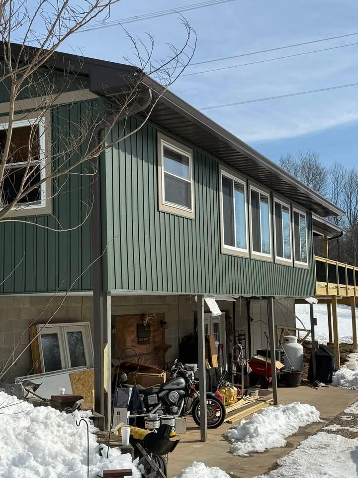  for Top Hand Roofing and Gutter in Pomeroy, OH