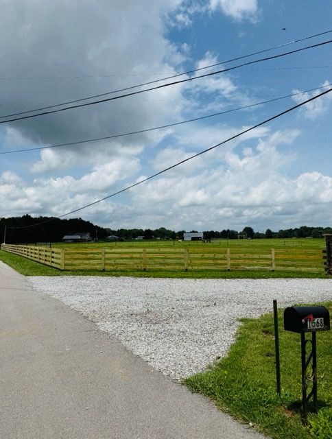  for Ap’s Fencing in McMinnville, TN