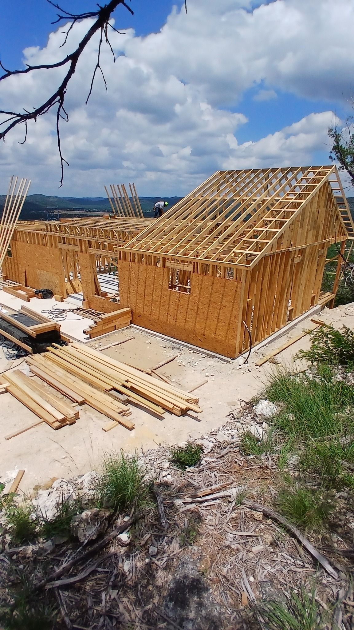  for Thompson Construction in Uvalde, TX