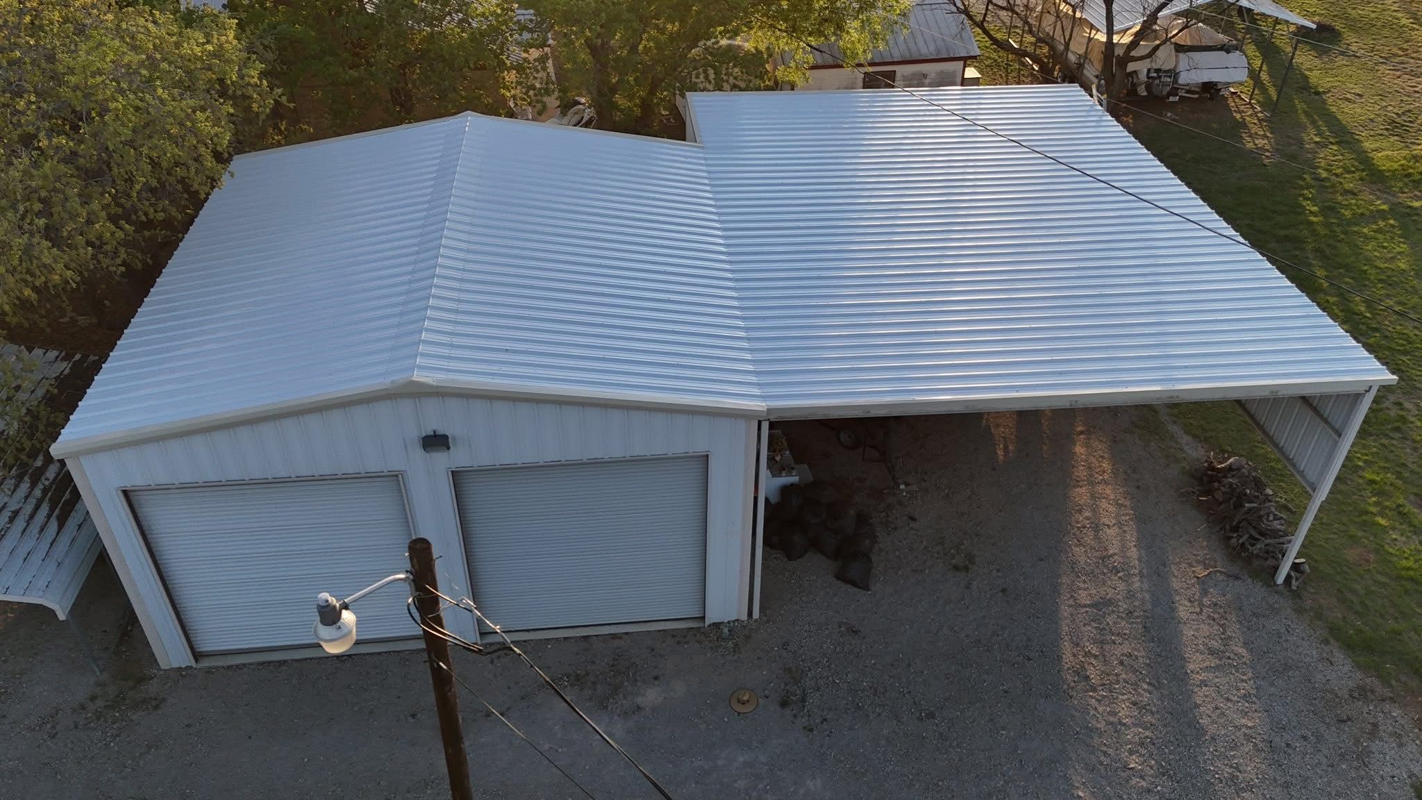 Metal roofs  for Barcenas Roofing & Remodeling in San Saba, TX