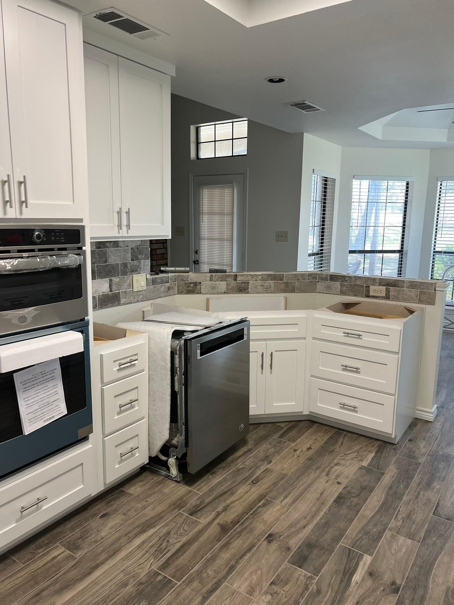  for Wade Custom Cabinets in Cleburne,, TX