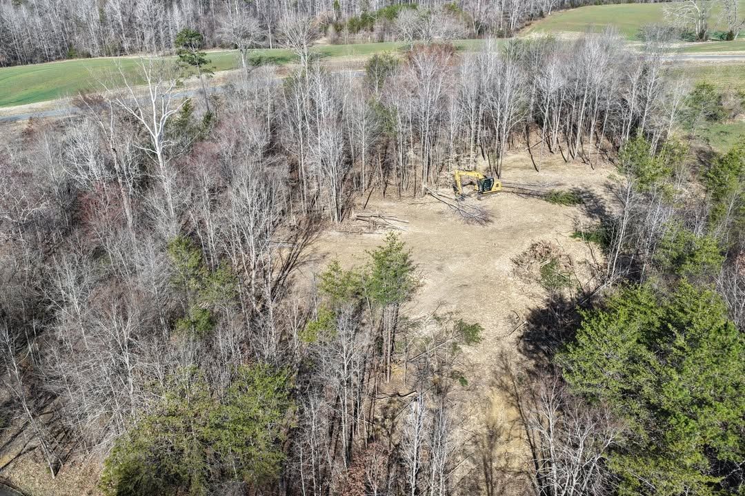 All Photos for Hunt’s Hauling & Landworks LLC in Danville, VA