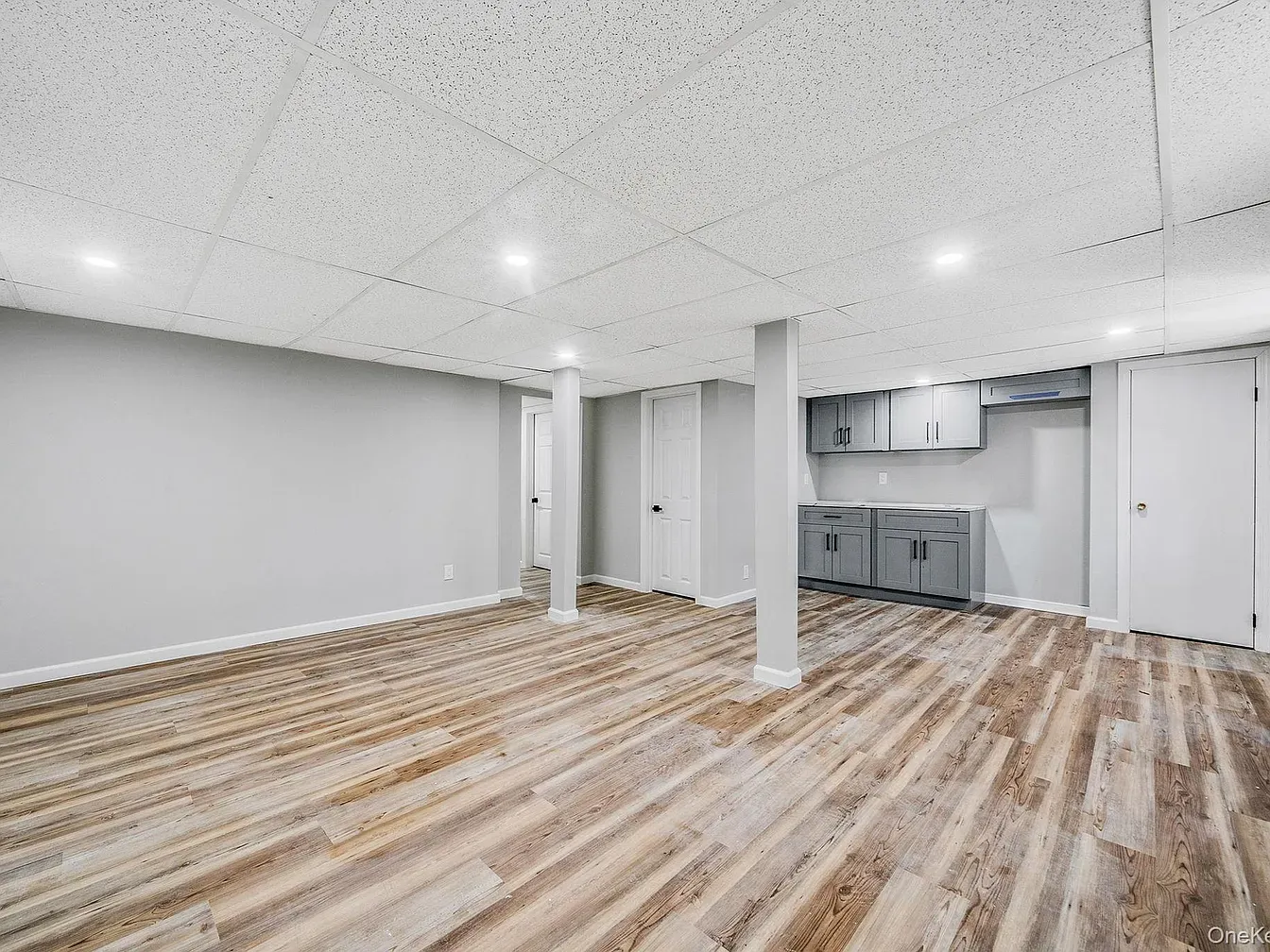  for New Vision Contracting in Suffolk County, NY