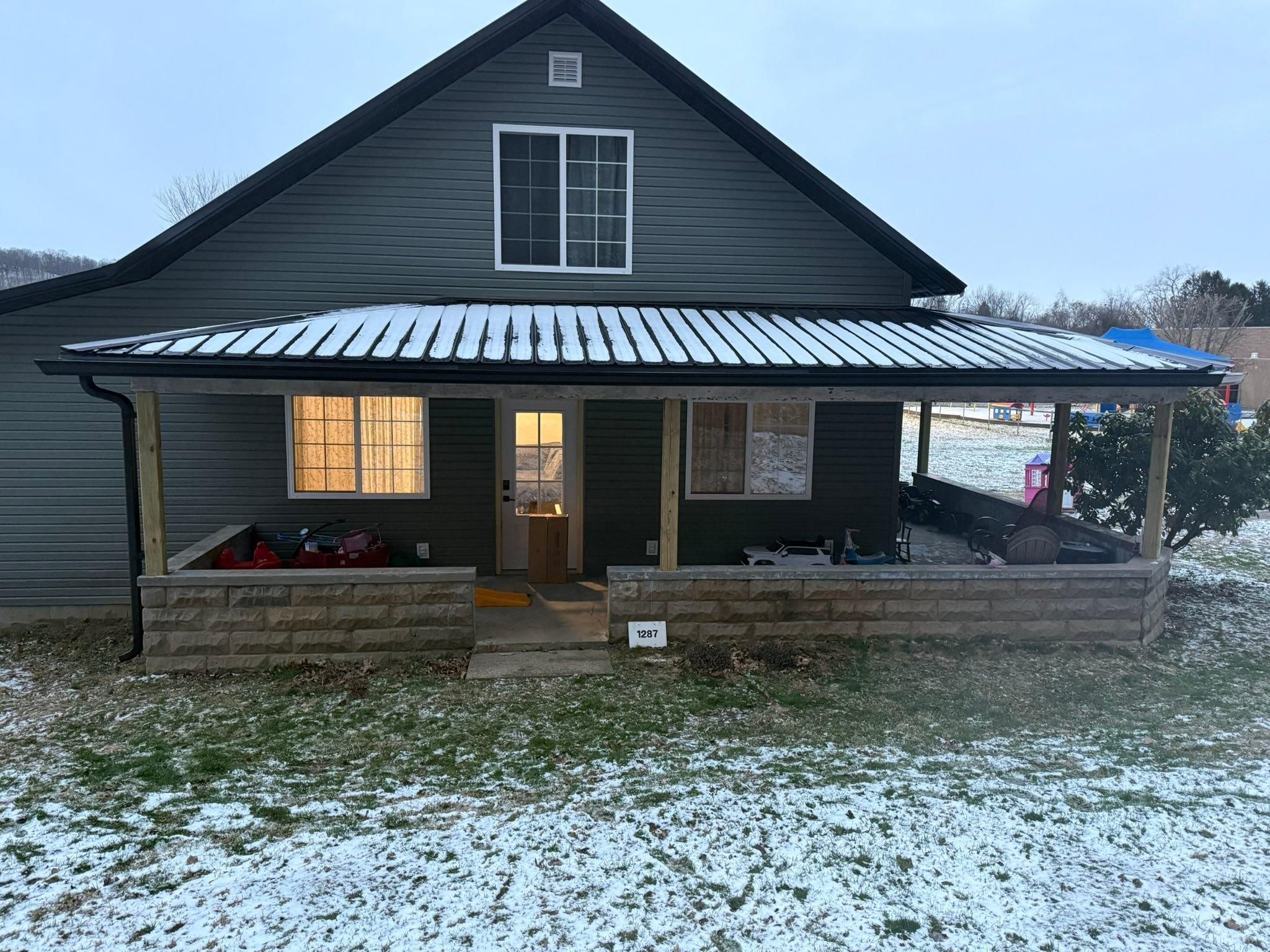  for Top Hand Roofing and Gutter in Pomeroy, OH