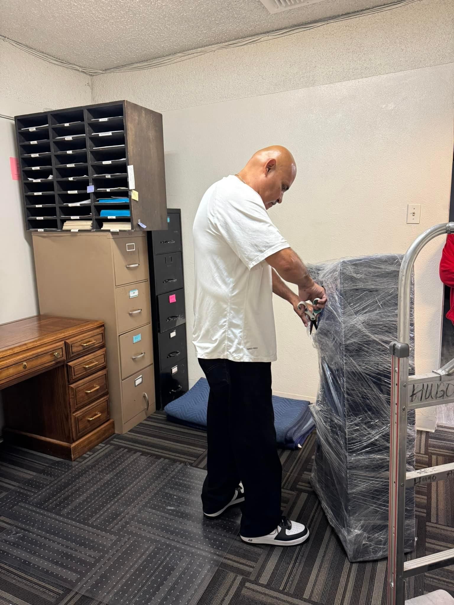  for Hugo’s Affordable Moving Labor in San Diego, CA