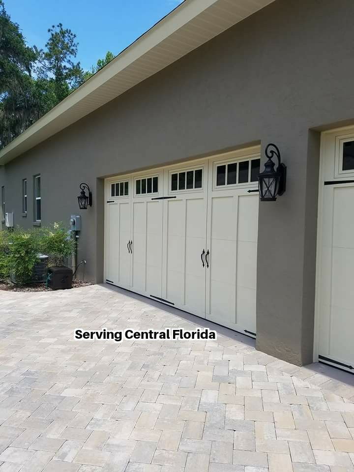 Garage Door Installation for Advantage Garage Doors, LLC in De Leon Springs, FL