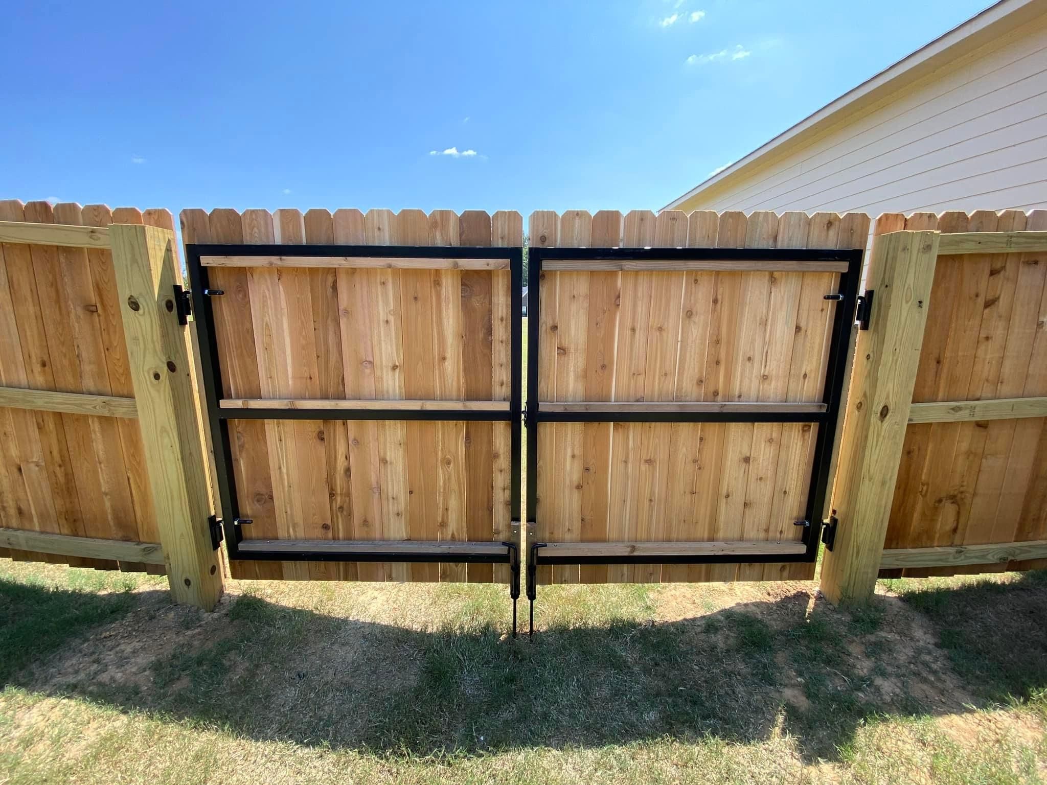  for Manning Fence, LLC in Hernando, MS