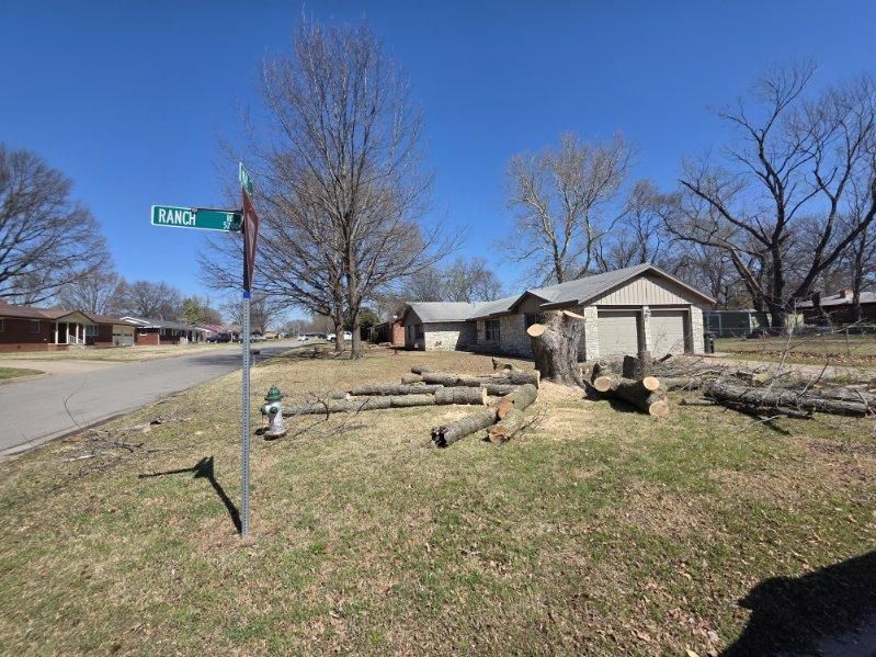  for Oklahoma Tree Guy in Bartlesville, OK