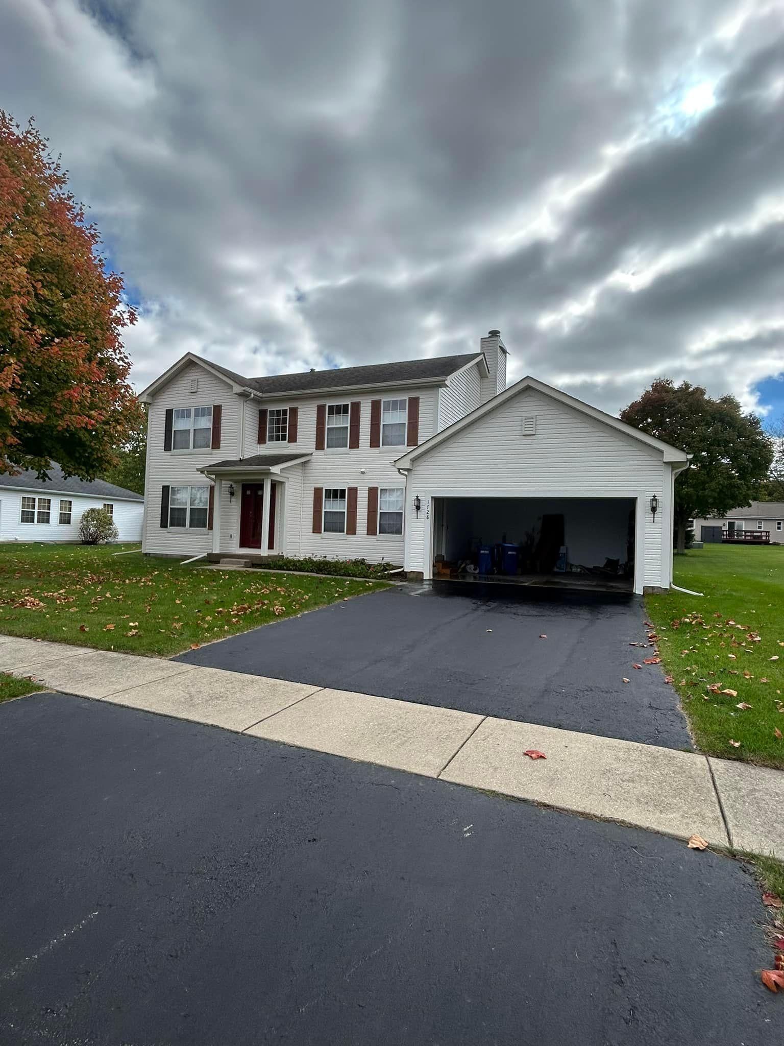 Home Softwash for J&J Power Washing and Gutter Cleaning in Sycamore, IL