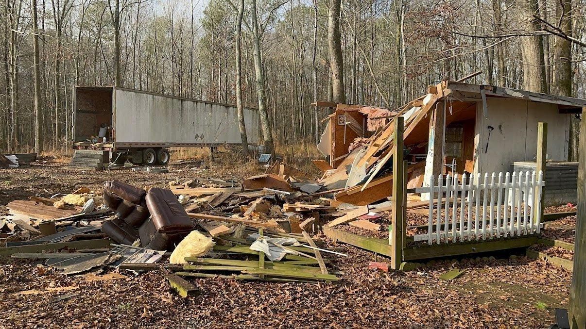  for Collins Constructors in Fyffe, AL