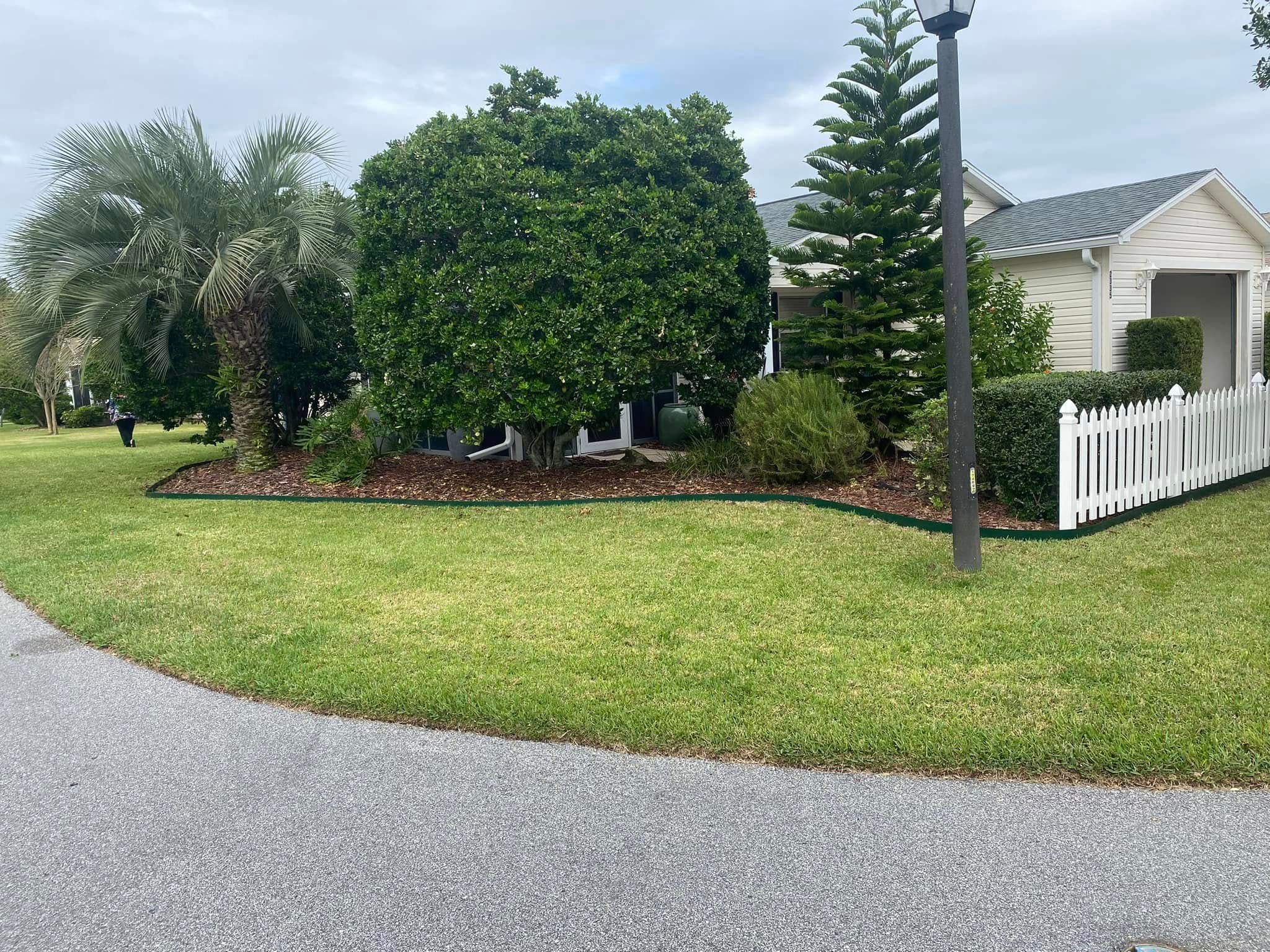 Landscaping Lawn Care for Bob's Mow n GO LLC in Lady Lake, FL