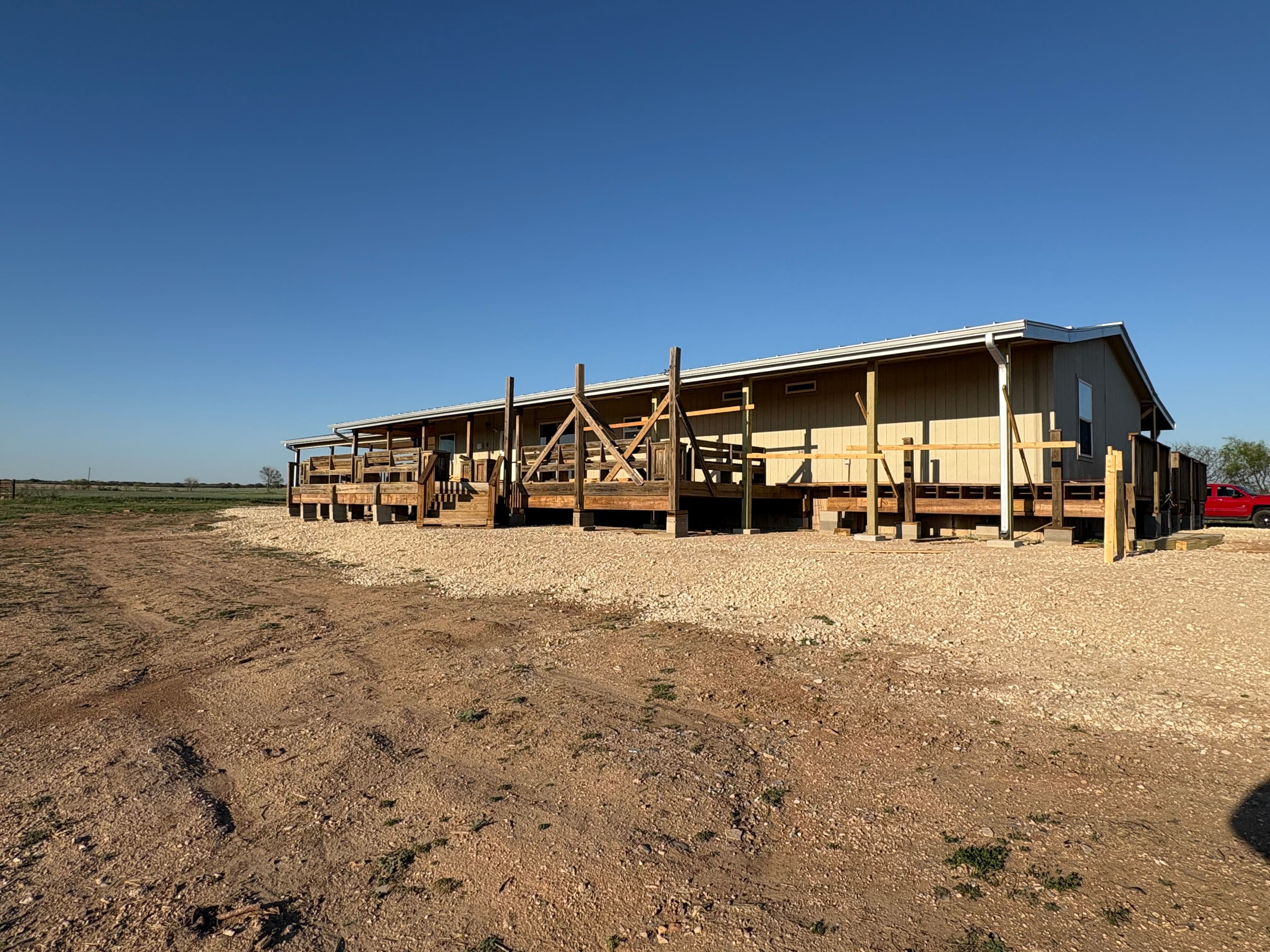  for Barcenas Roofing & Remodeling in San Saba, TX