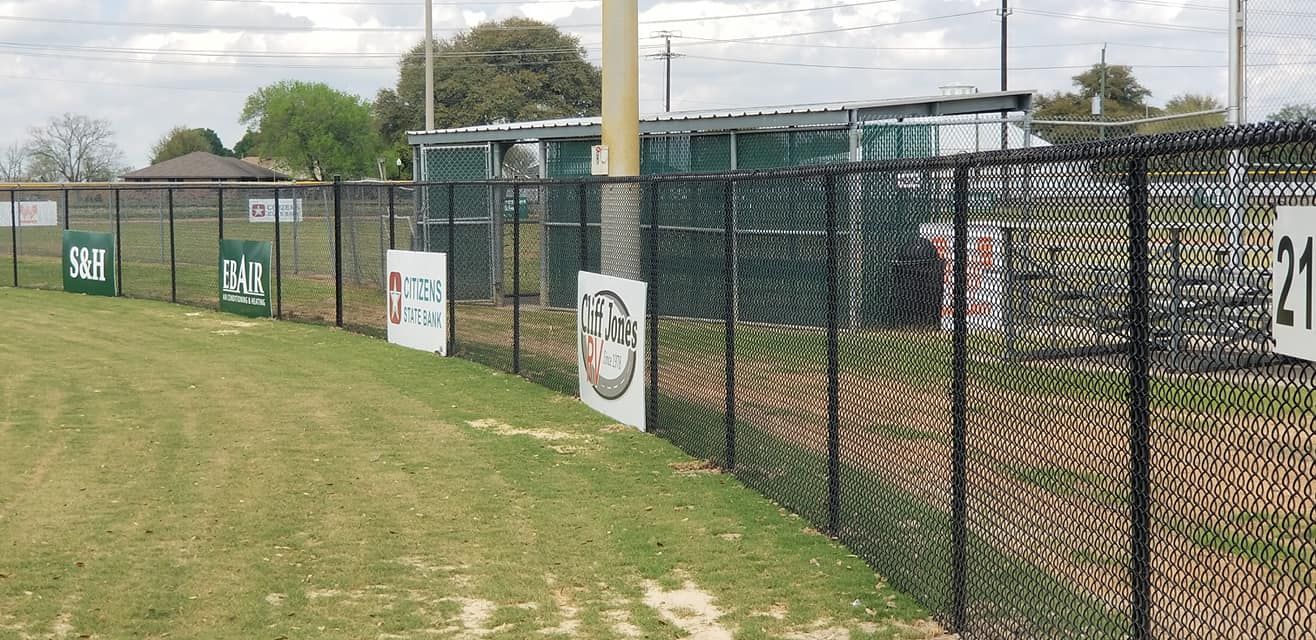 Black Chain Link Fencing for Pride Of Texas Fence Company in Brookshire, TX