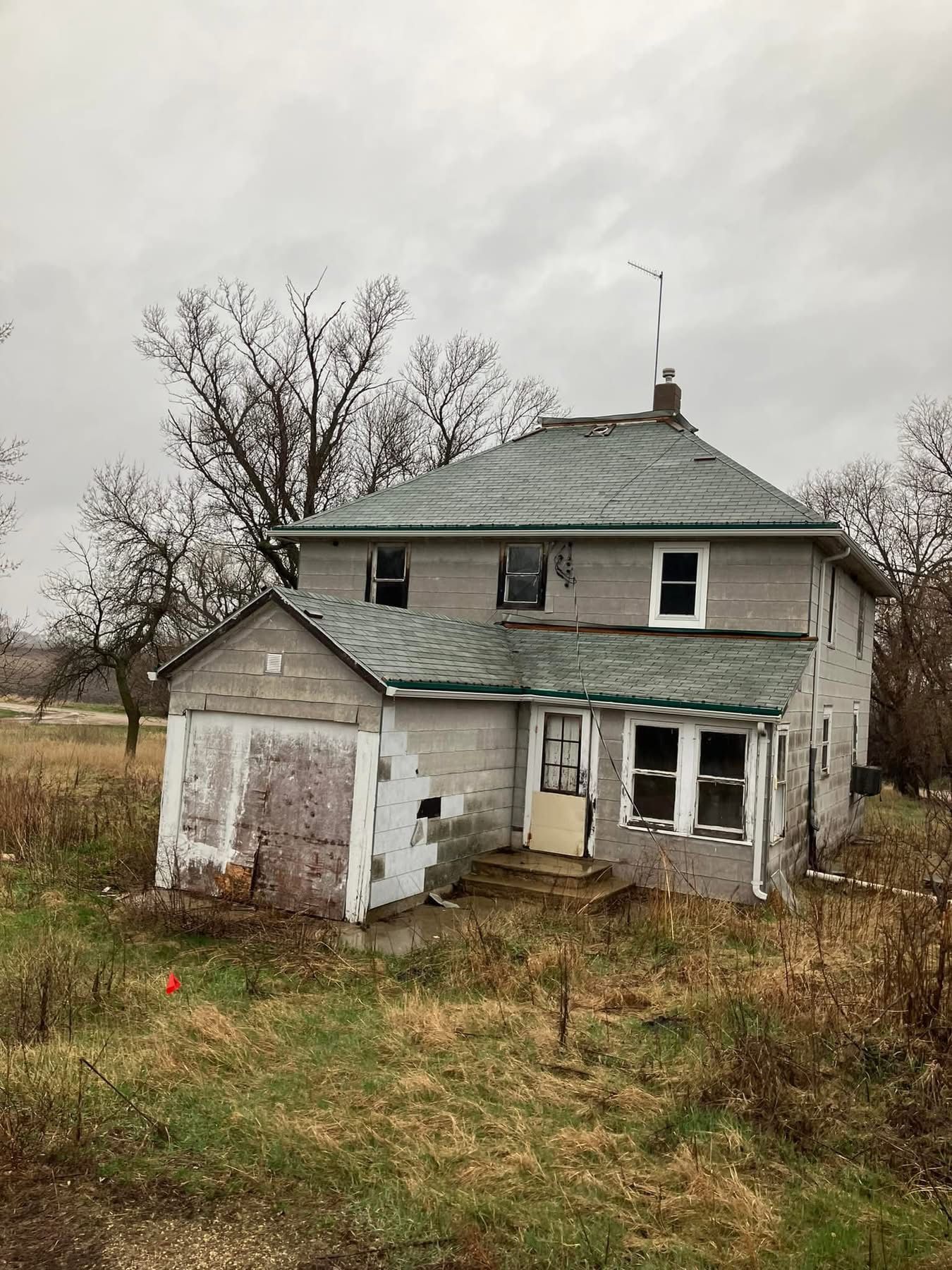  for Premier Services in New London, MN