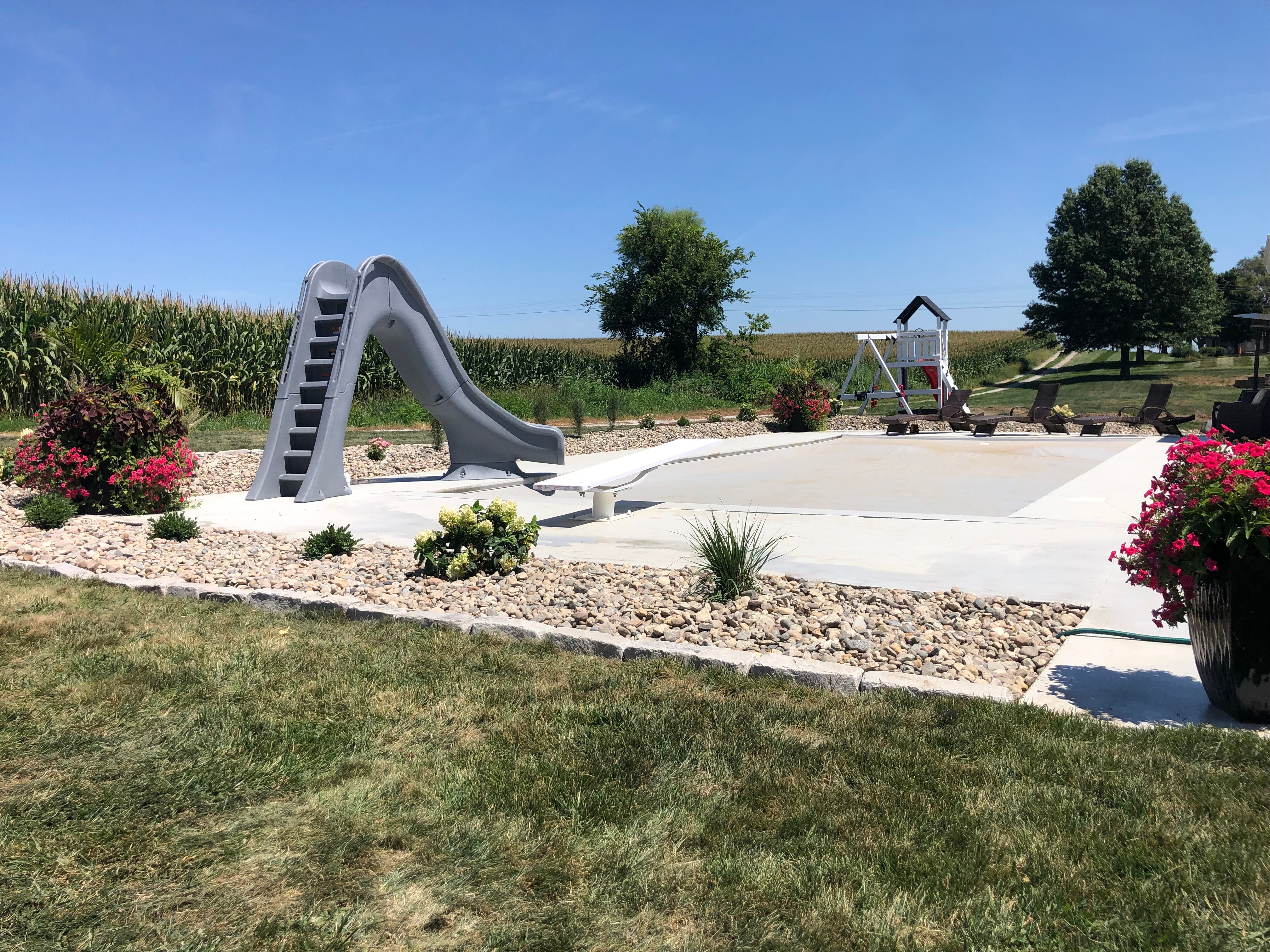  for Thomas' Lawn Care in Maryville, MO