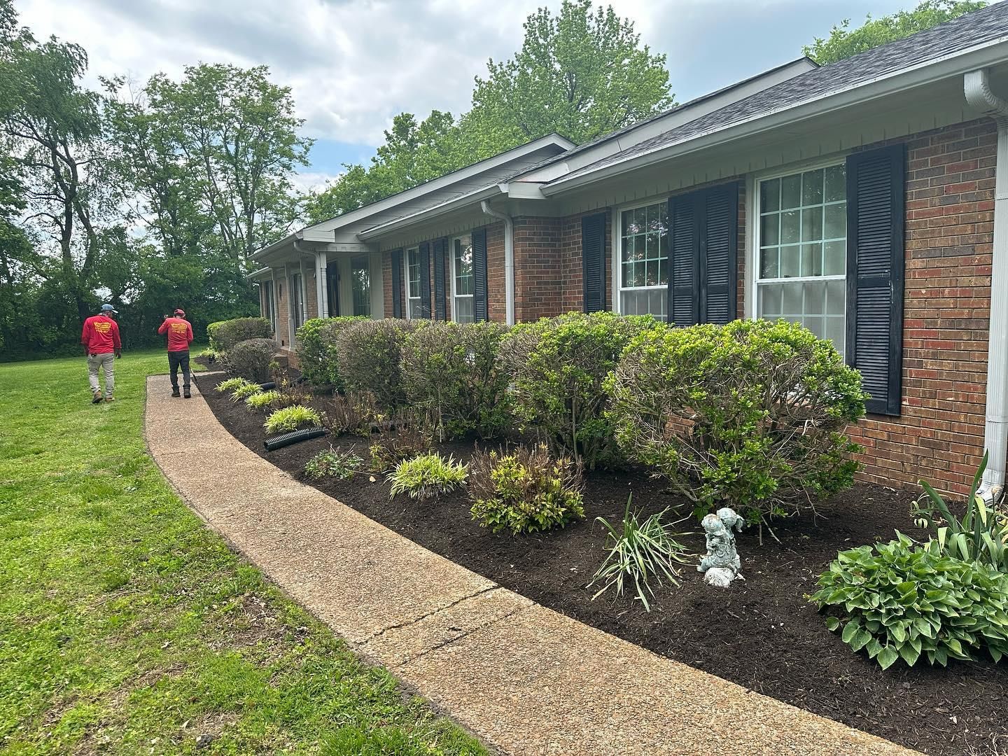  for The Right Price Right Choice Lawn Care Services in Murfreesboro, TN