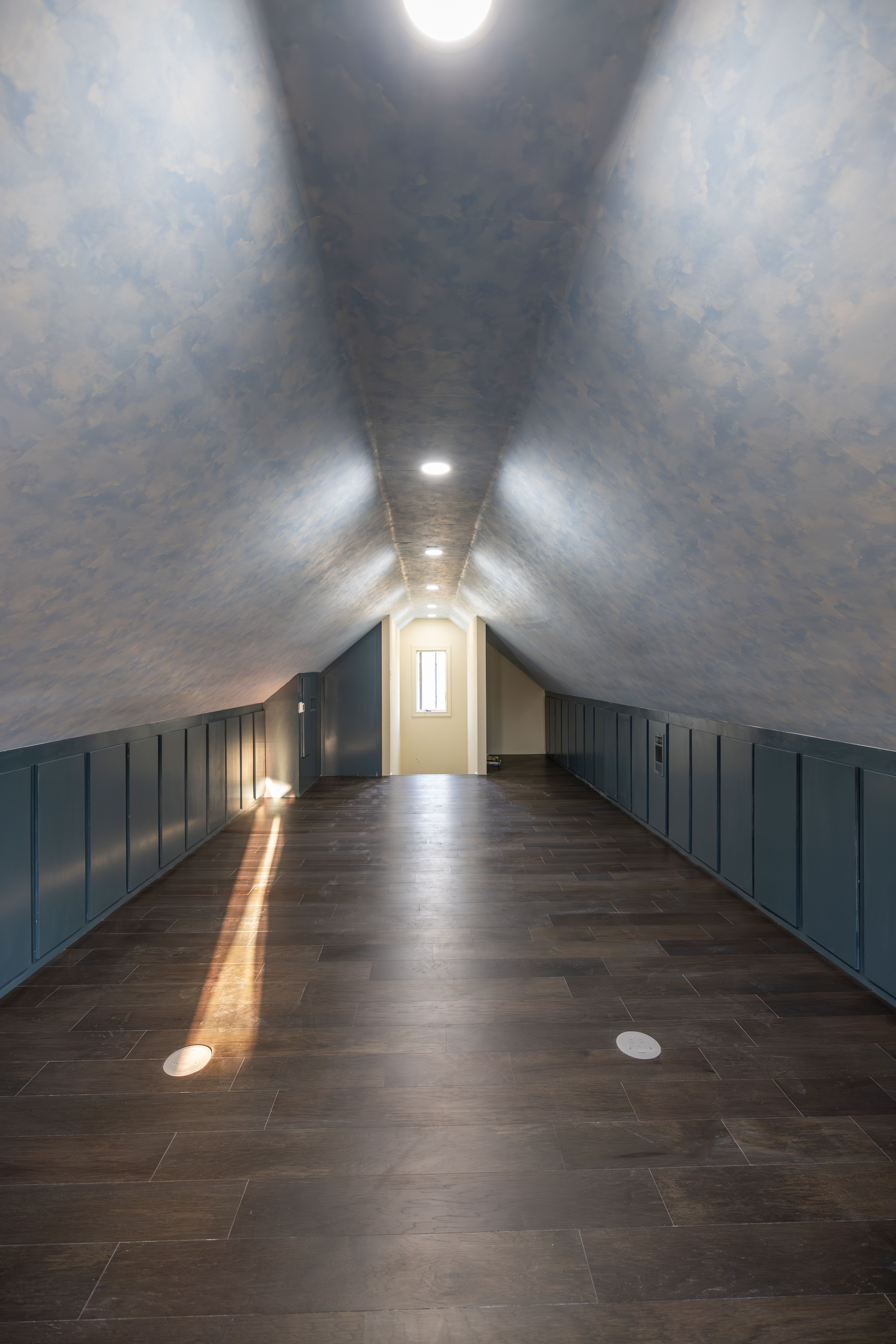  for Luxurious Construction LLC in Houston, TX