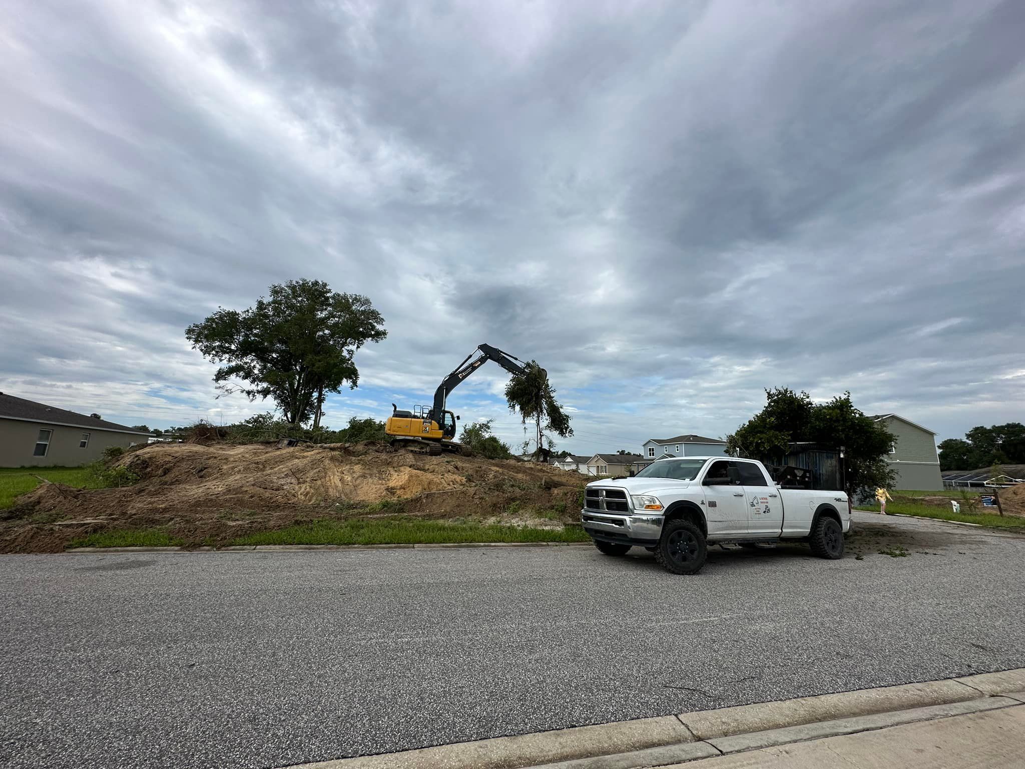 Excavating Company for CJ Dirtwork in Crescent City, FL