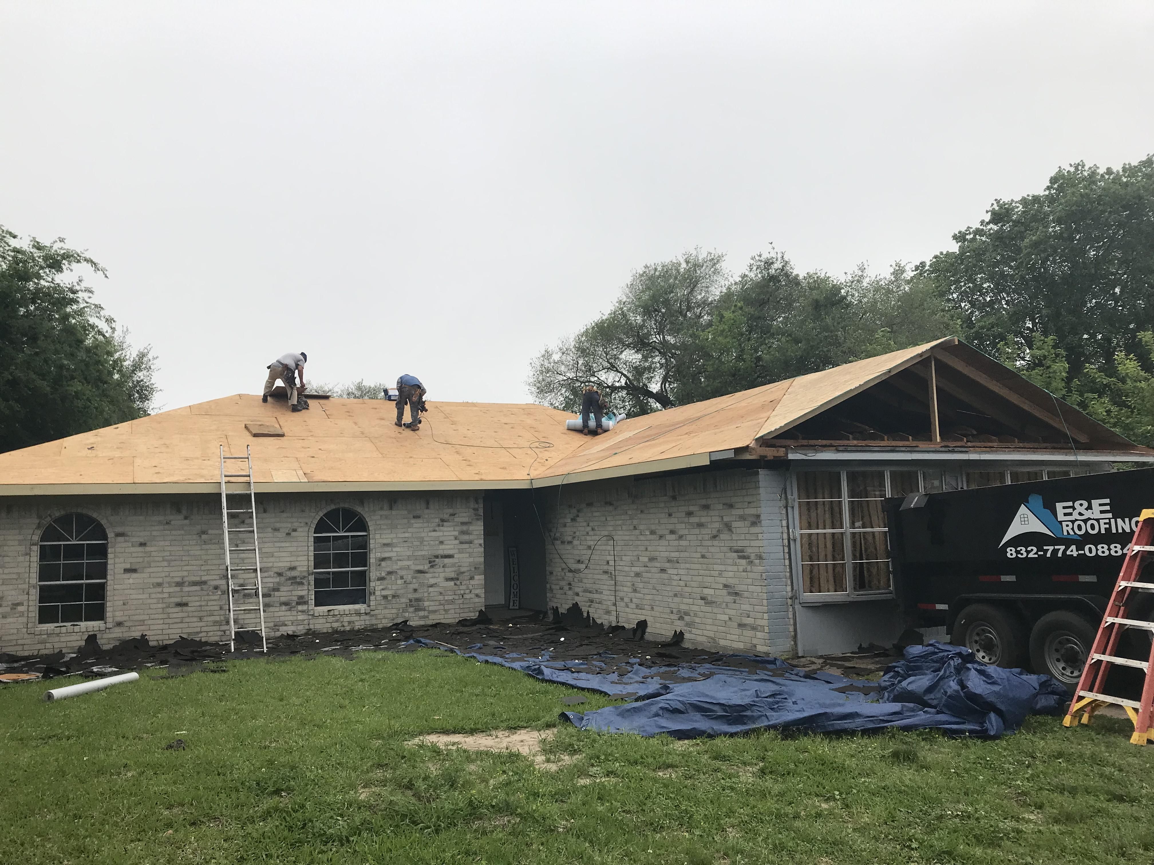  for E & E Roofing & Exteriors LLC in Baytown, TX