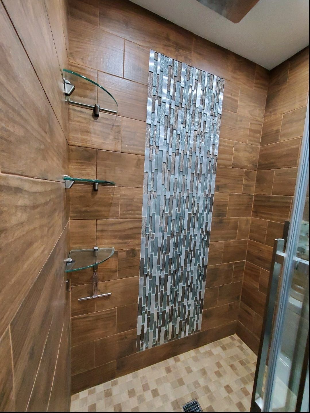  for Four leaf remodeling LLC in Crystal Lake, Illinois