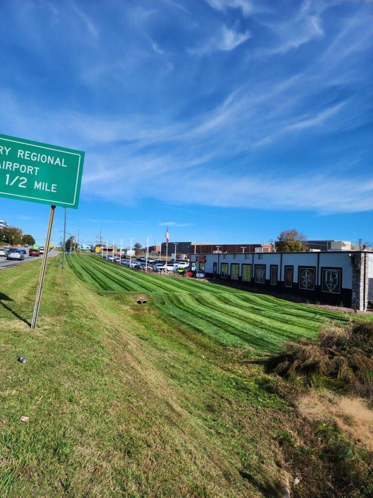 All Photos for Brixton’s Lawn Care in Wilkesboro, NC