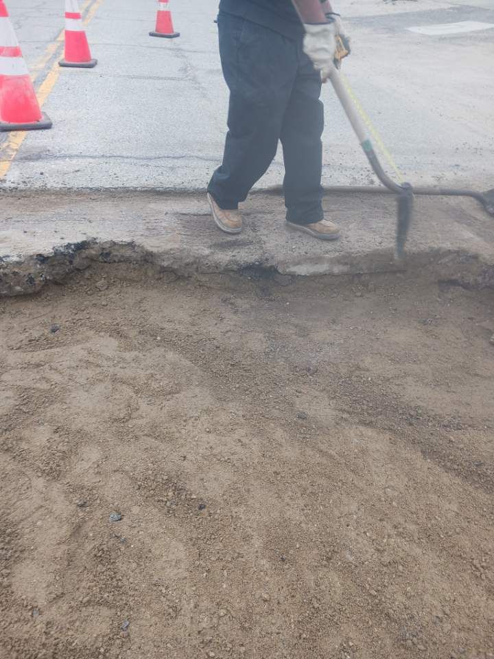  for VenMor Asphalt Maintenance in Santa Paula, CA