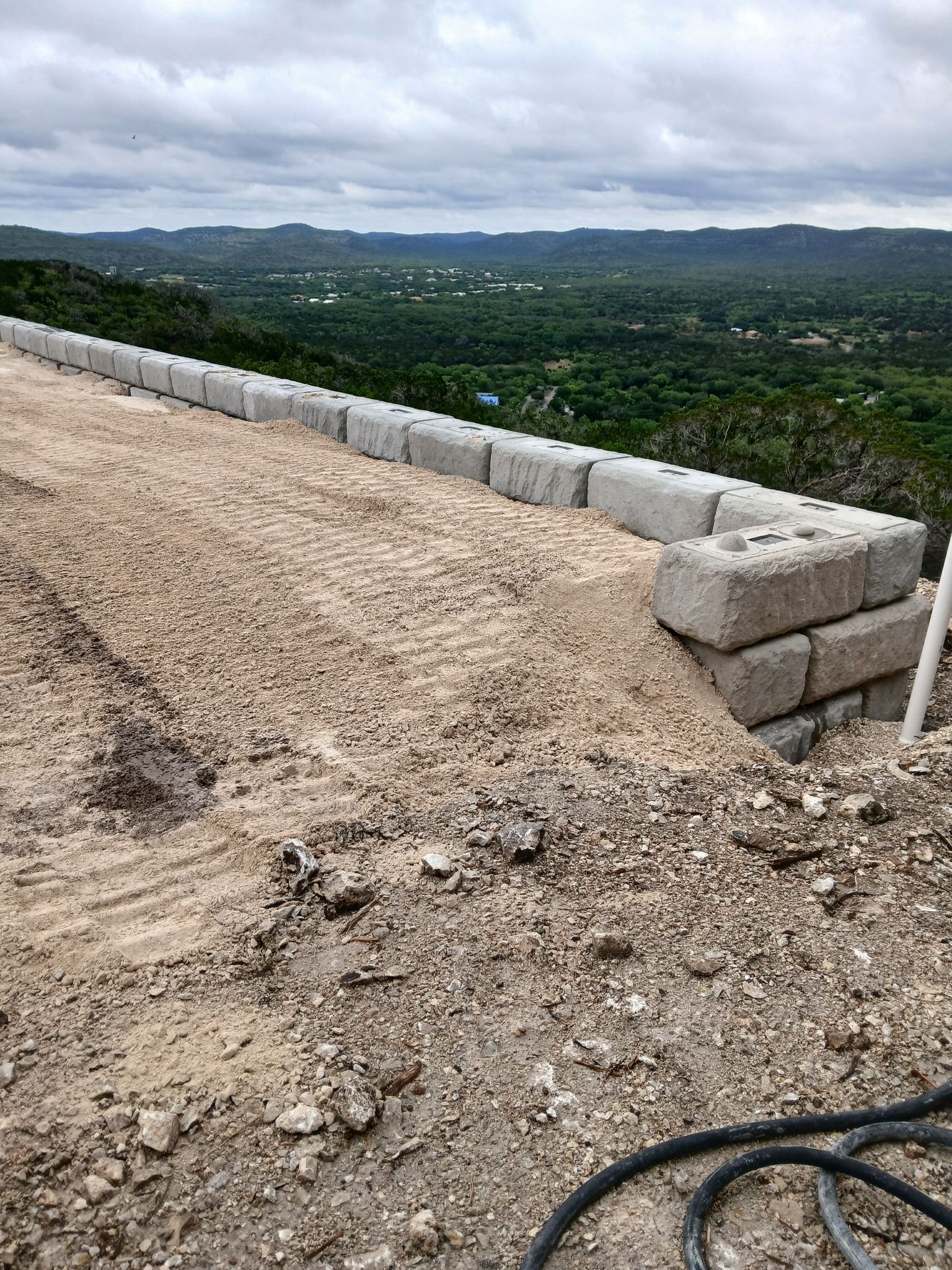  for Thompson Construction in Uvalde, TX