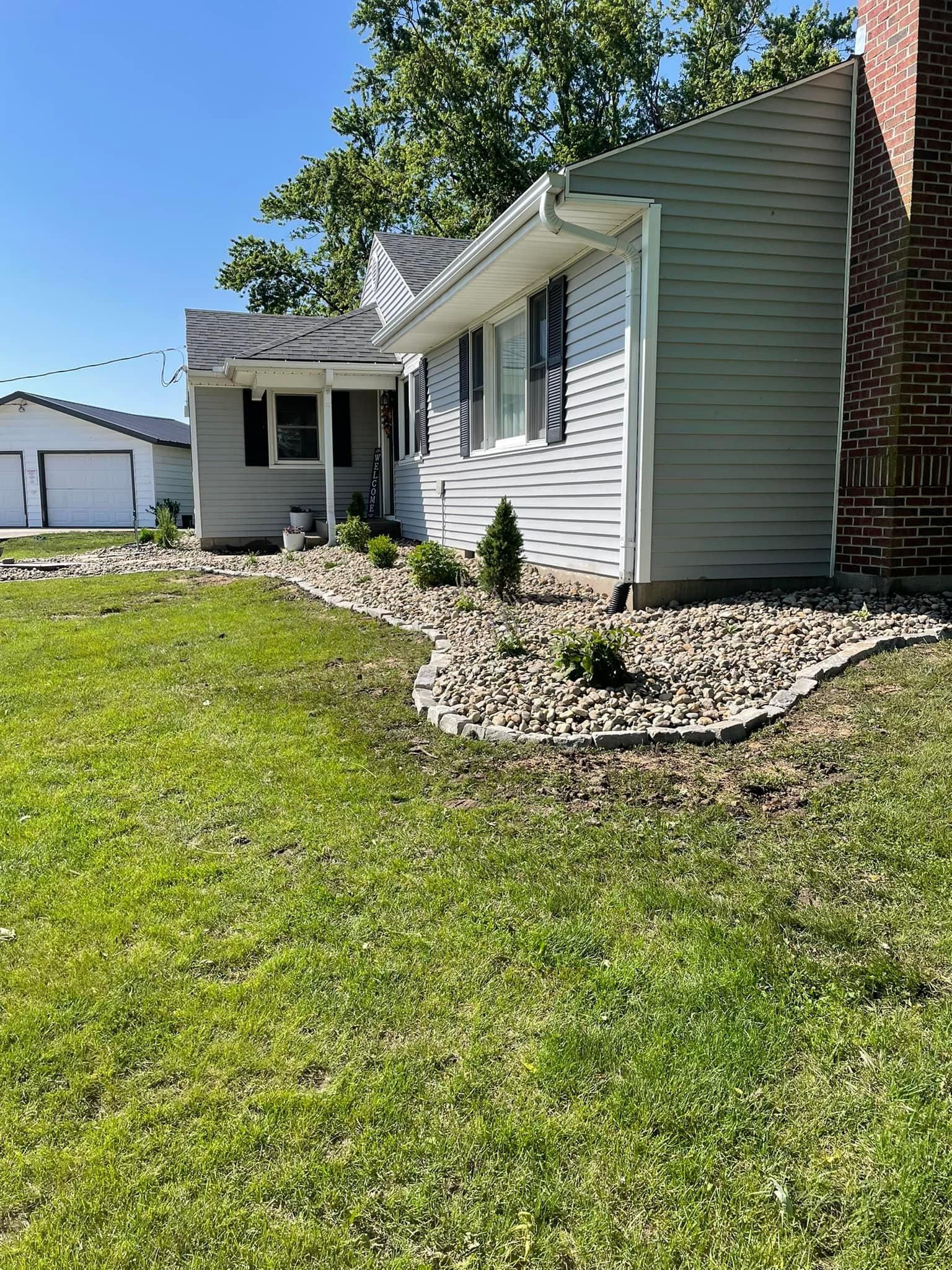  for Thomas' Lawn Care in Maryville, MO