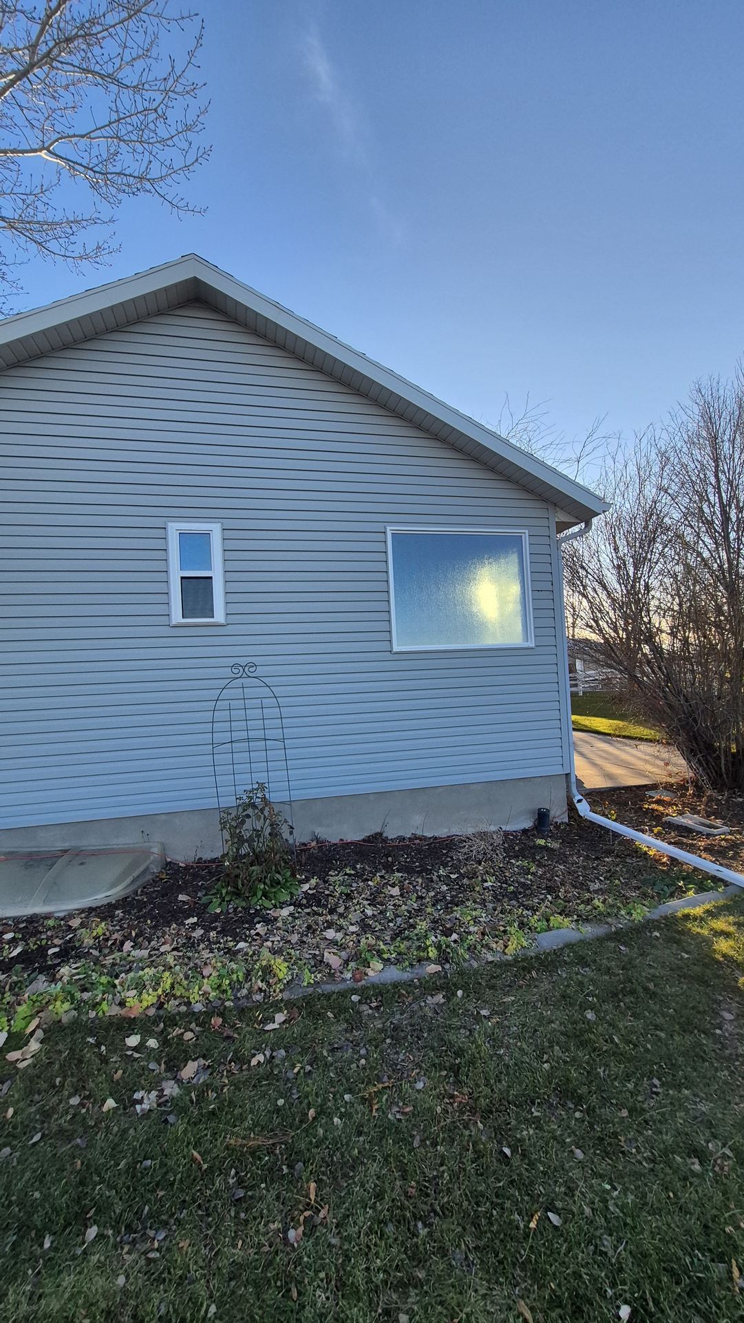  for Vivid Windows in Hurricane, UT