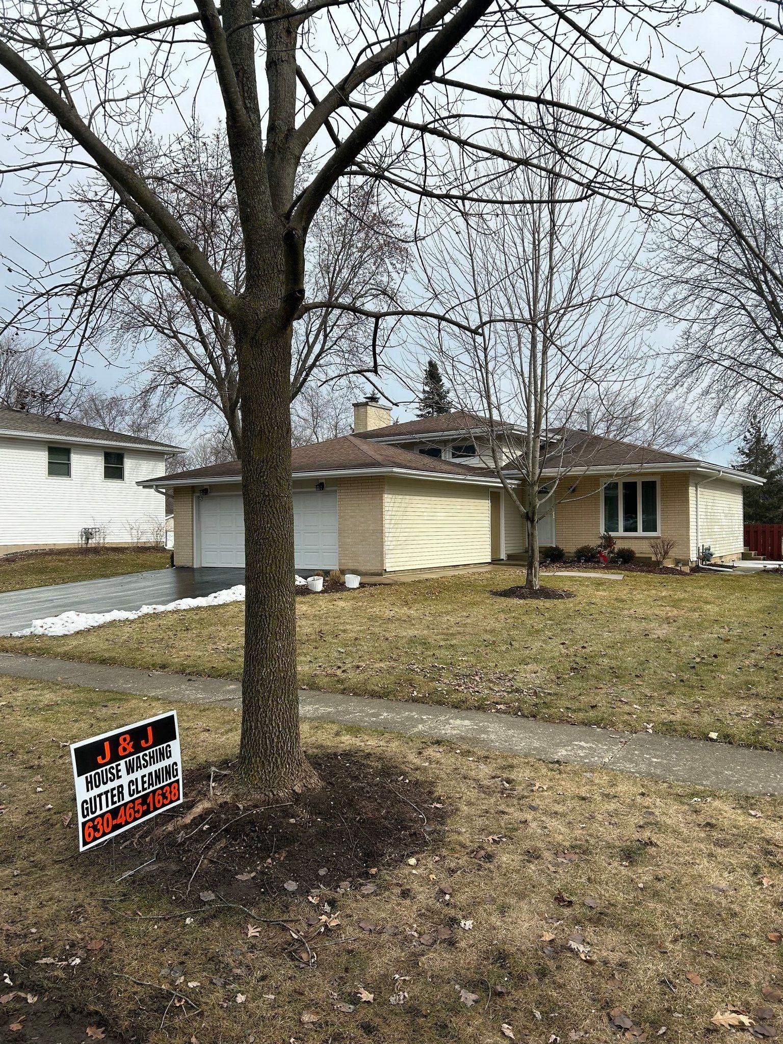 Home Softwash for J&J Power Washing and Gutter Cleaning in Sycamore, IL