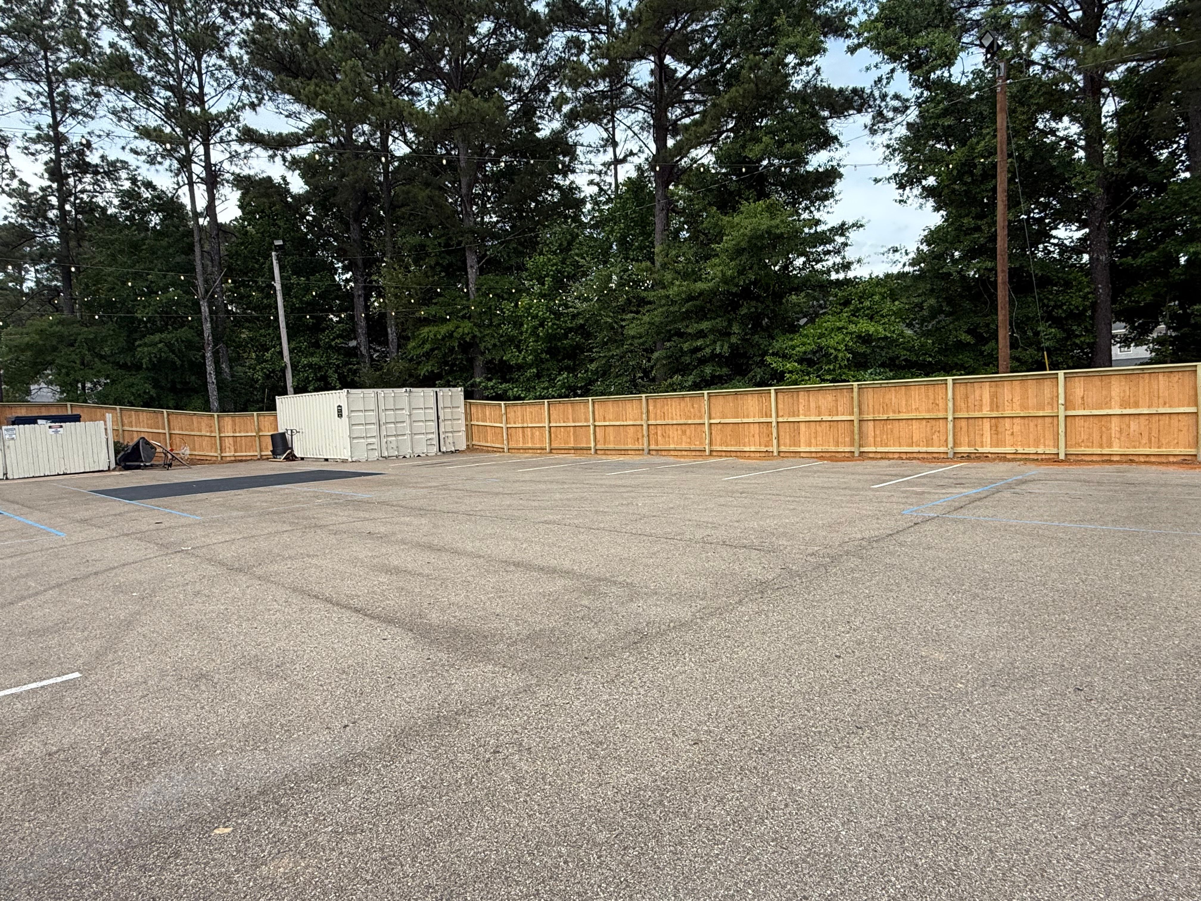  for Pennington Fence Co in Tupelo, MS