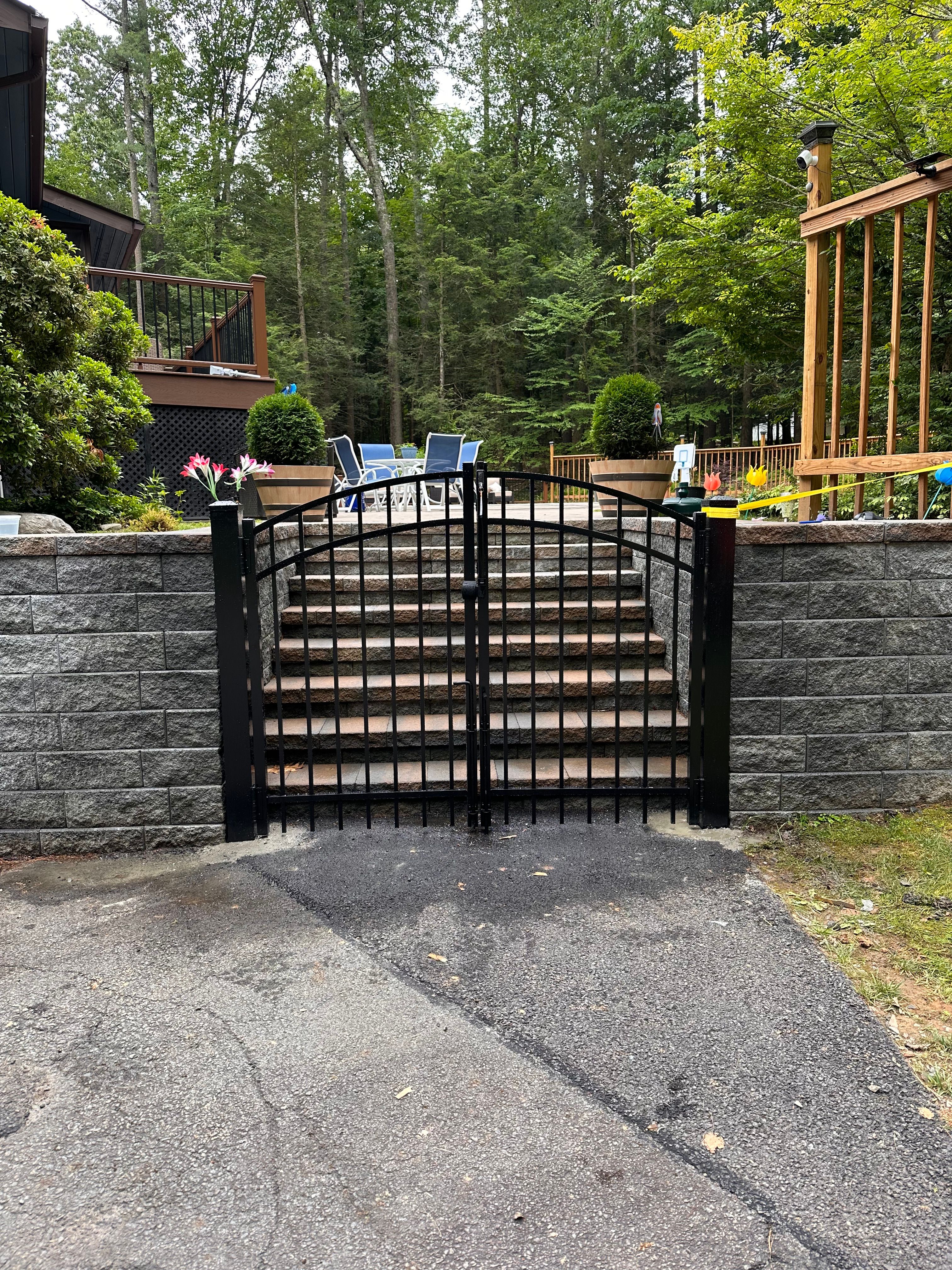 Aluminum fence  for Wantage Fence & Stonework, LLC in Wantage, New Jersey
