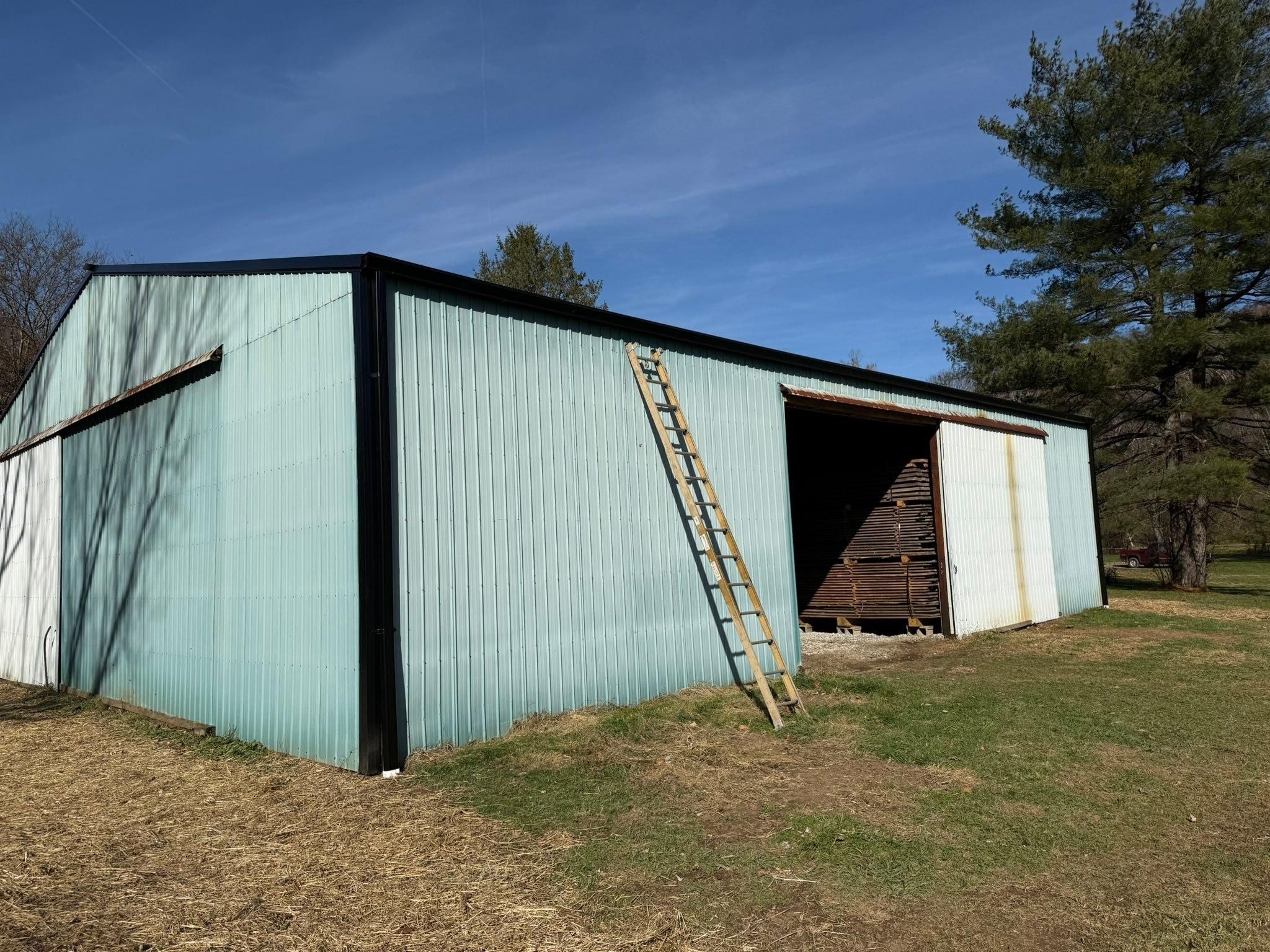  for Top Hand Roofing and Gutter in Pomeroy, OH