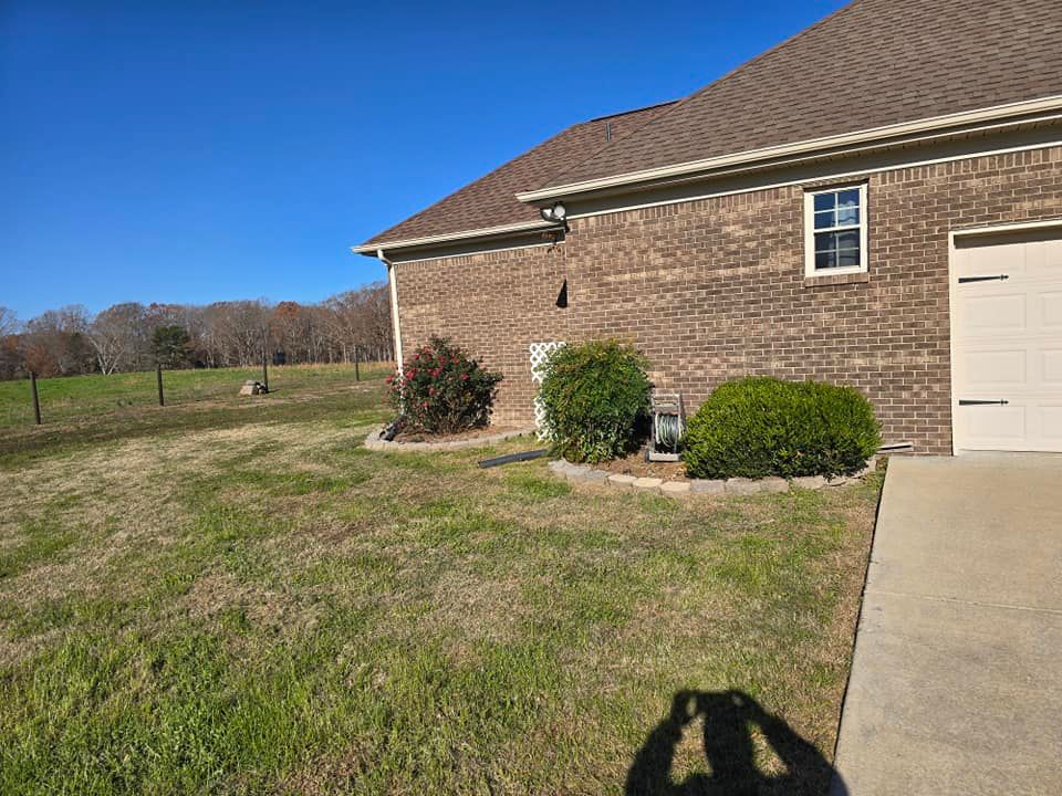  for Dustins Lawncare and Landscaping in Lawrenceburg, TN