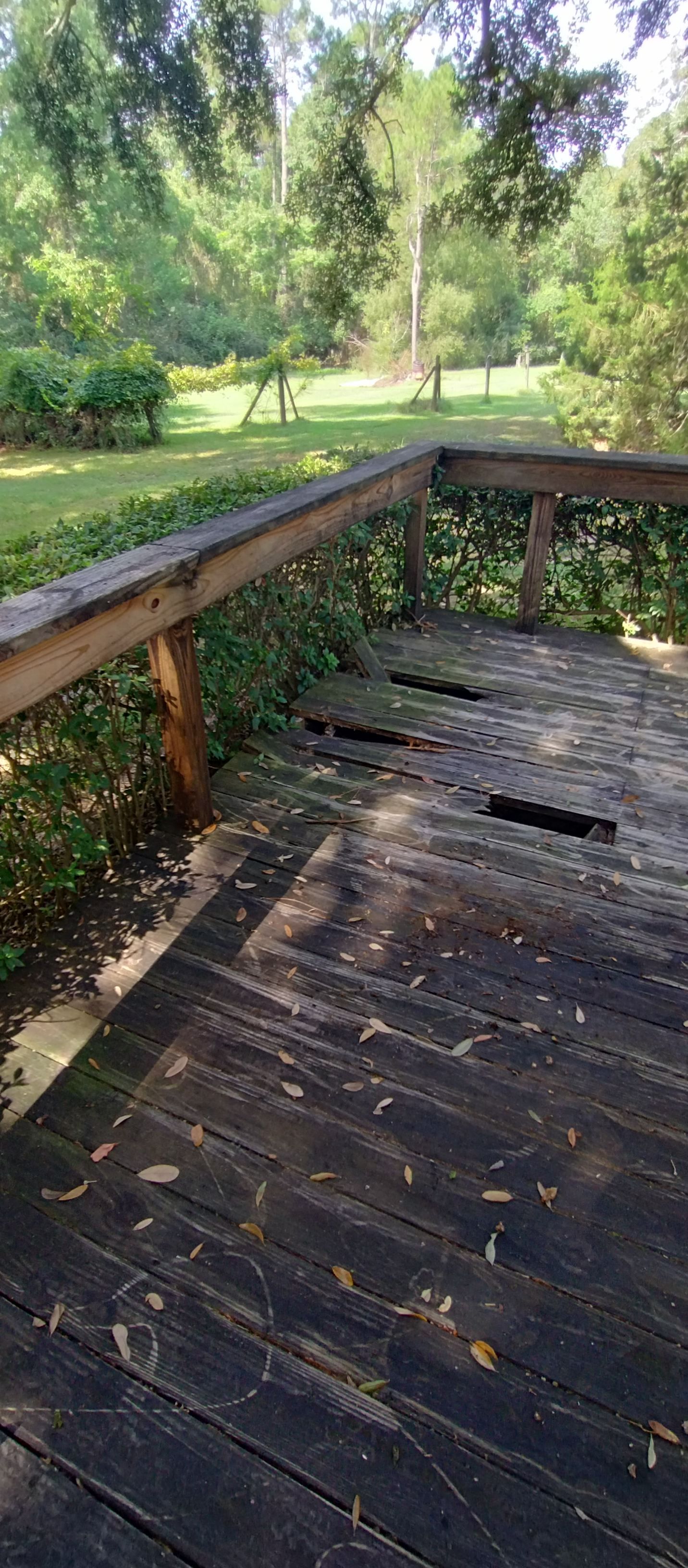 Deck & Patio Construction for JPH Builders Inc. in Milton, FL