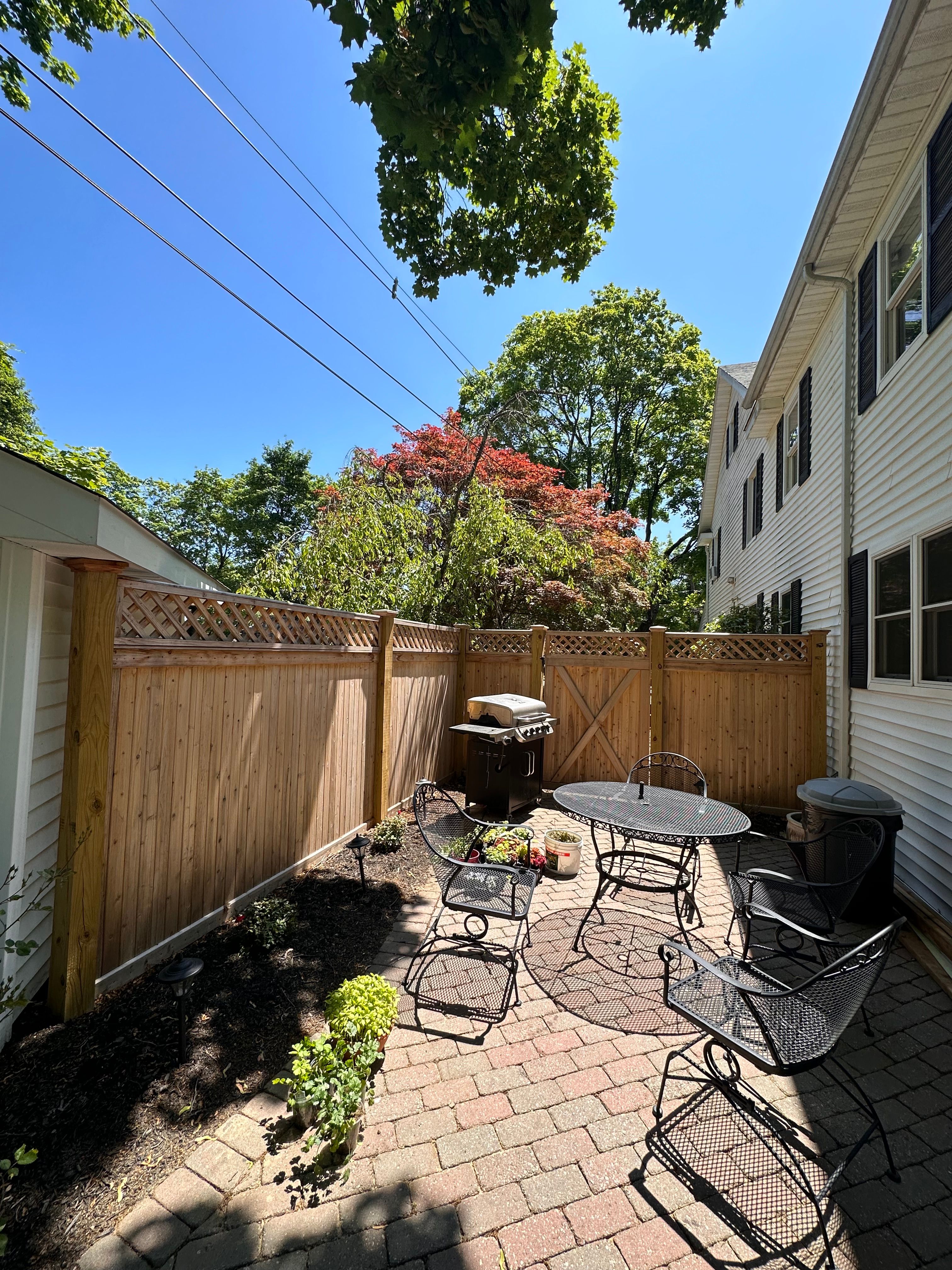Wooden fence for Wantage Fence & Stonework, LLC in Wantage, New Jersey