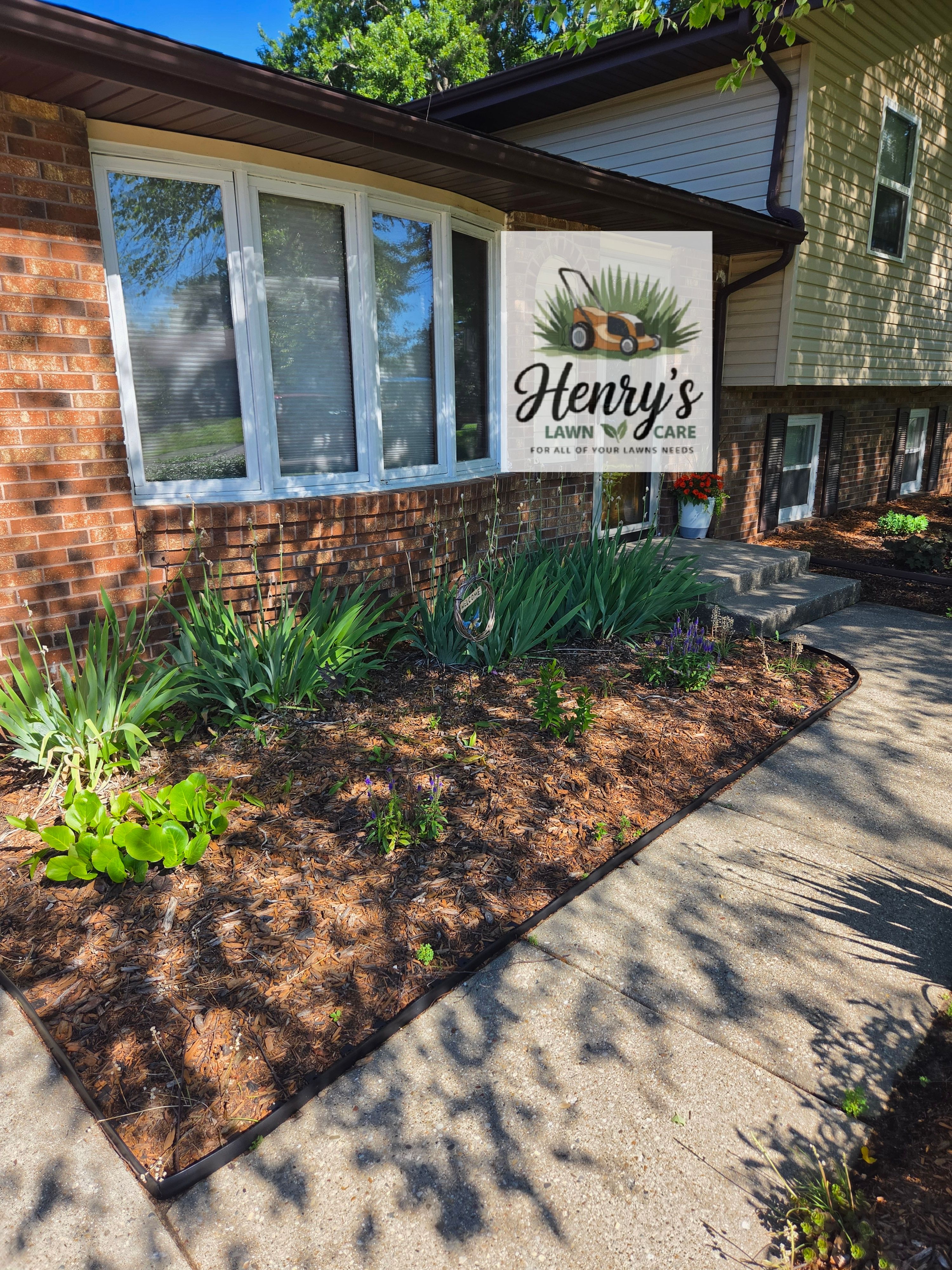 for Henry's Lawn Care in Rockford, IL