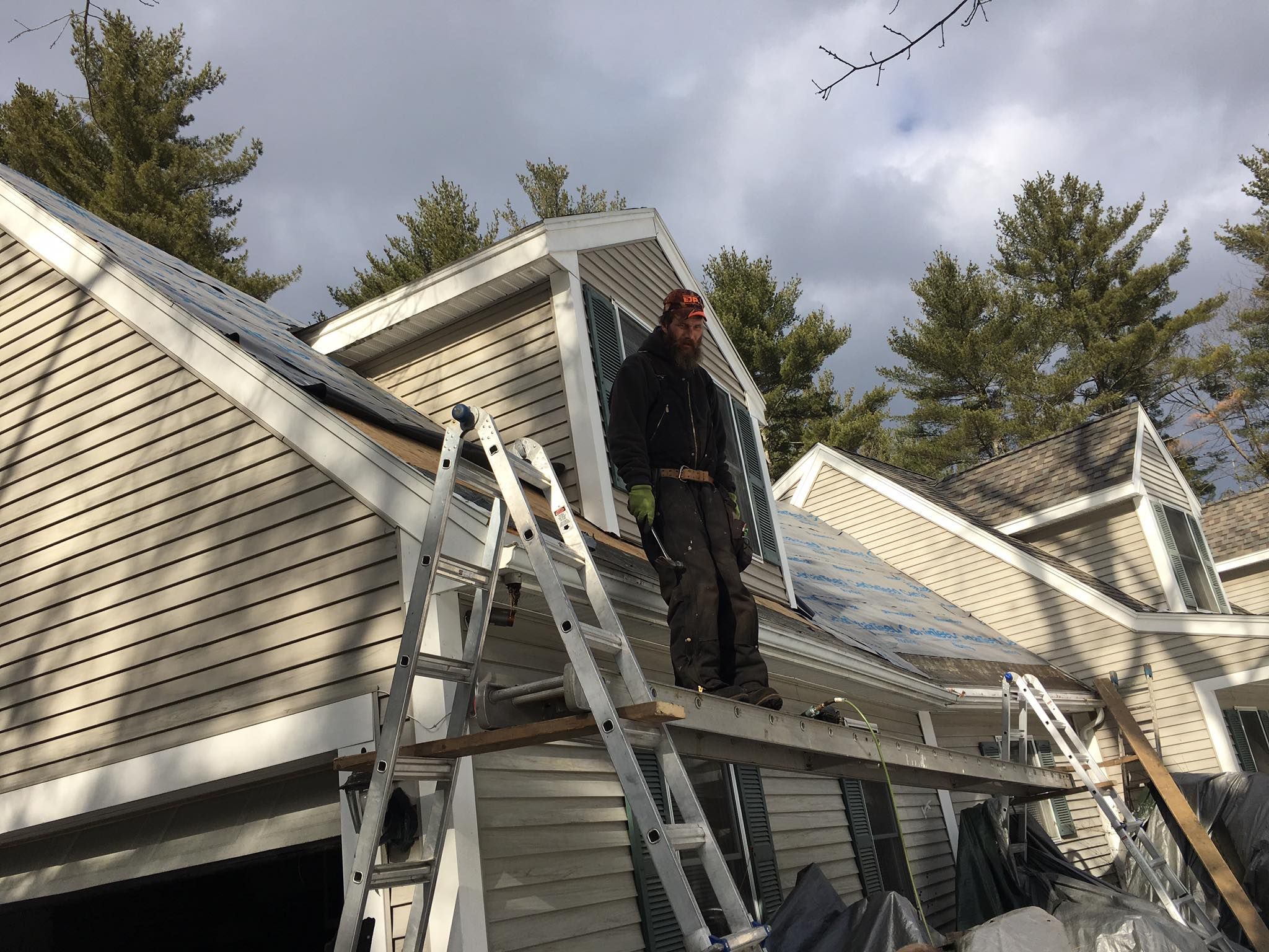 Roofing for Jalbert Contracting LLC in Alton, NH