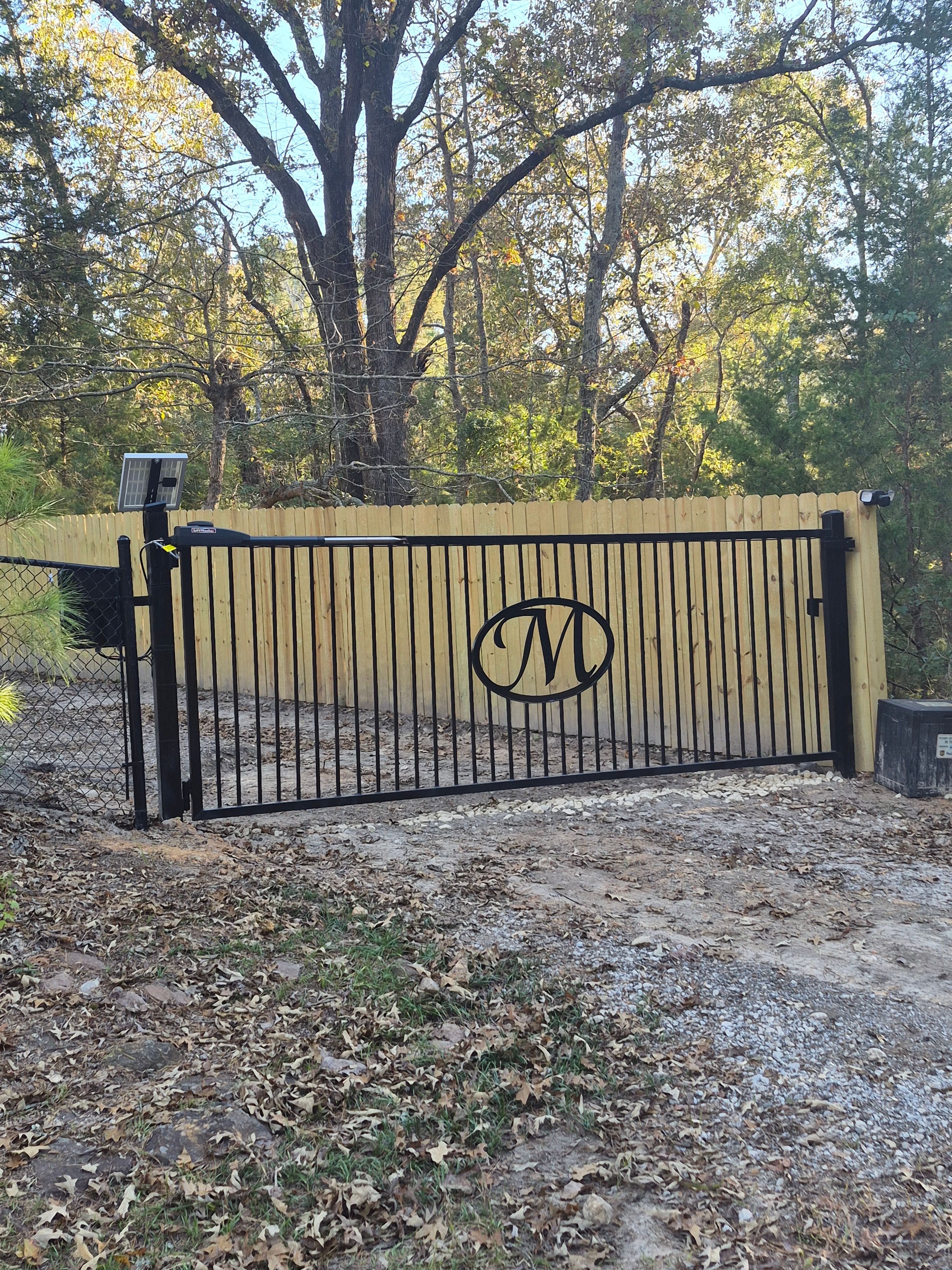  for JR Fences in Dallas, TX