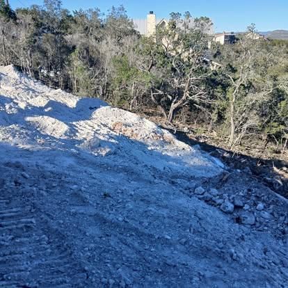  for Thompson Construction in Uvalde, TX