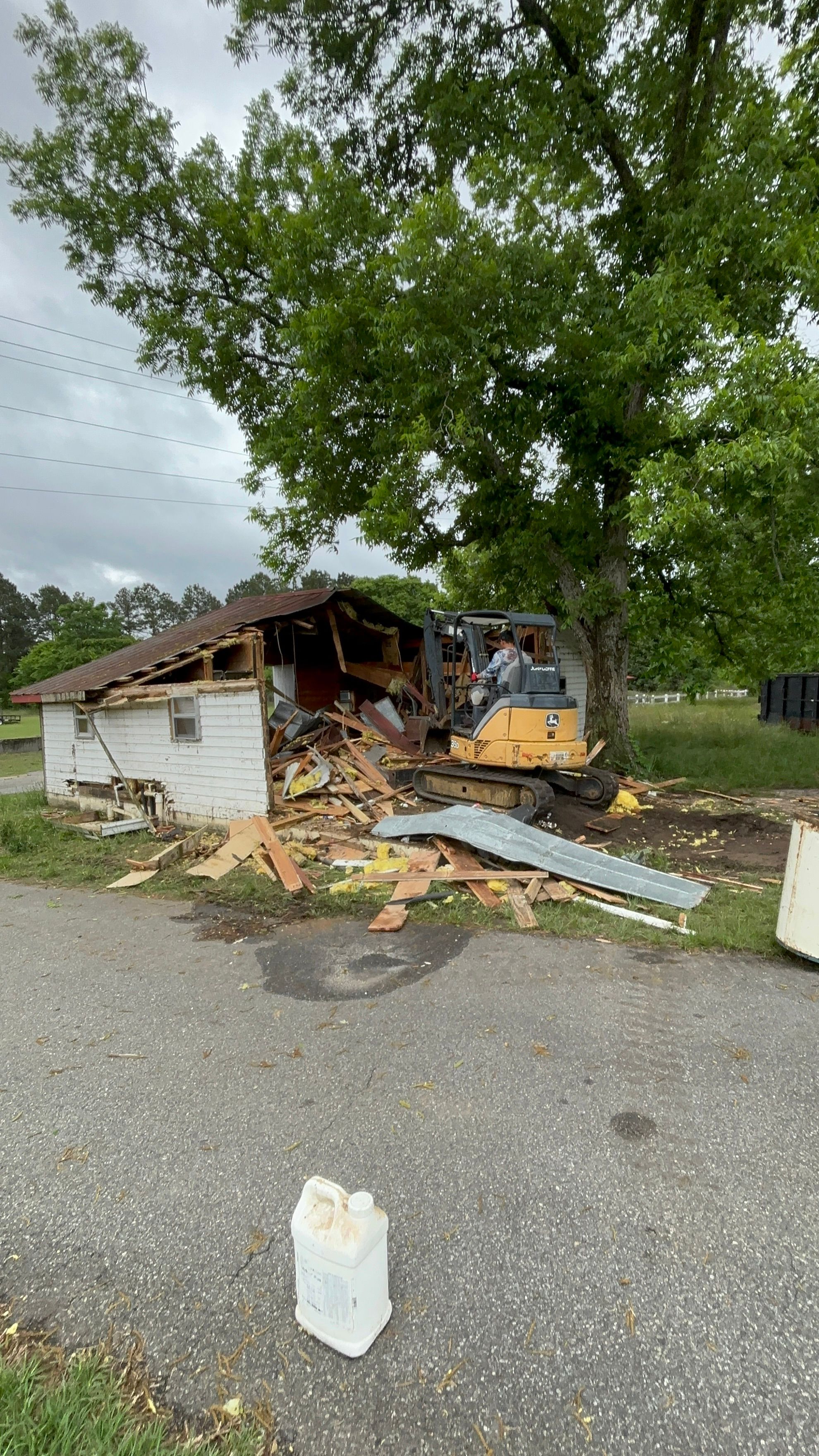  for Mendoza Demolition Group in Unadilla, GA