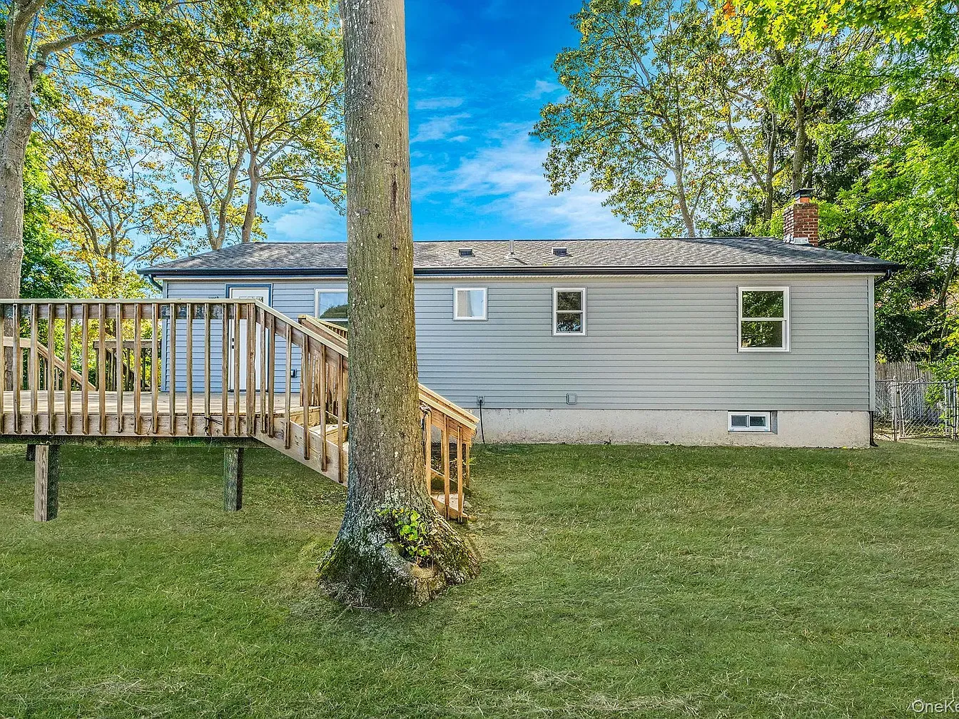  for New Vision Contracting in Suffolk County, NY