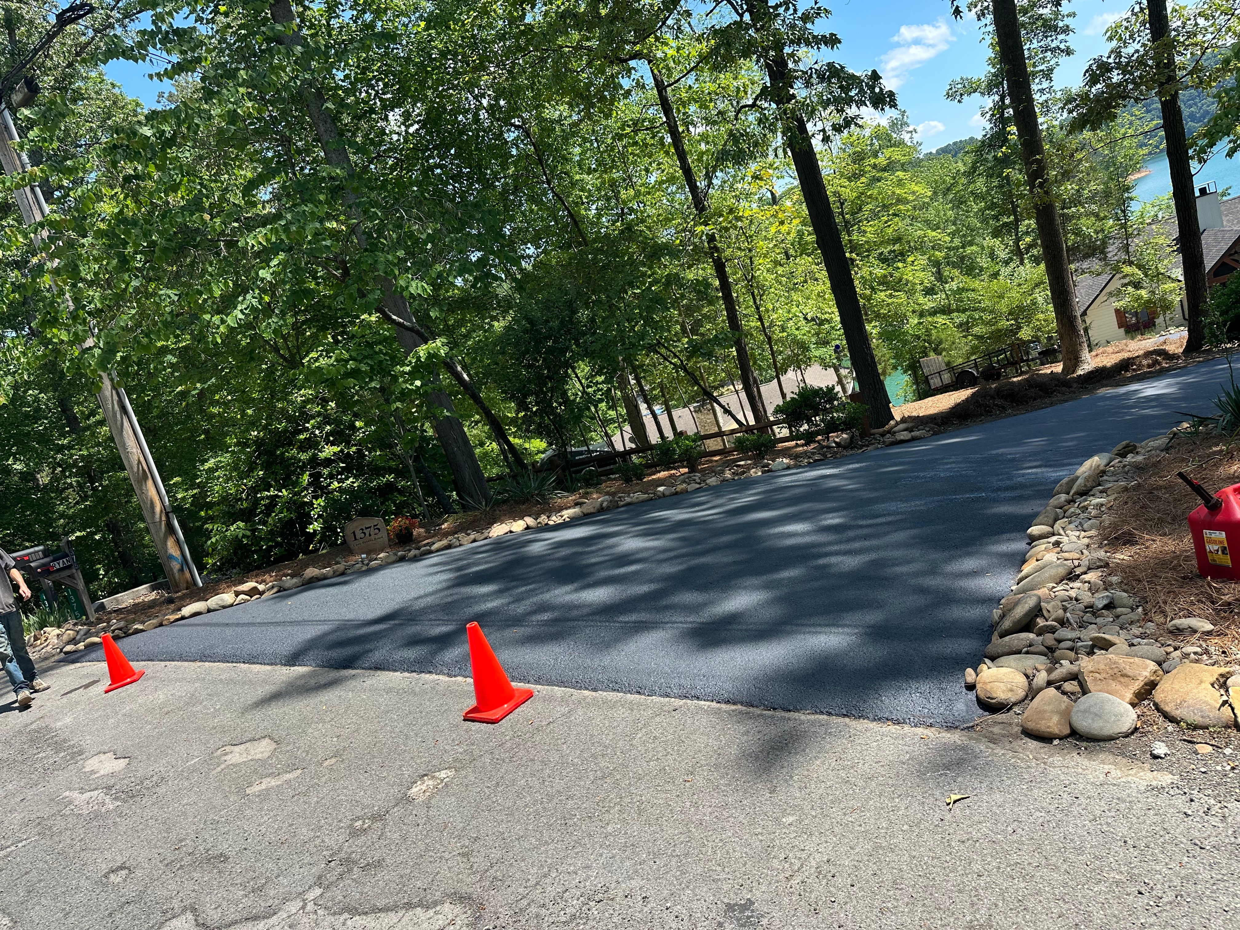  for Metzler Paving and Sealcoating LLC in Jacksboro, TN