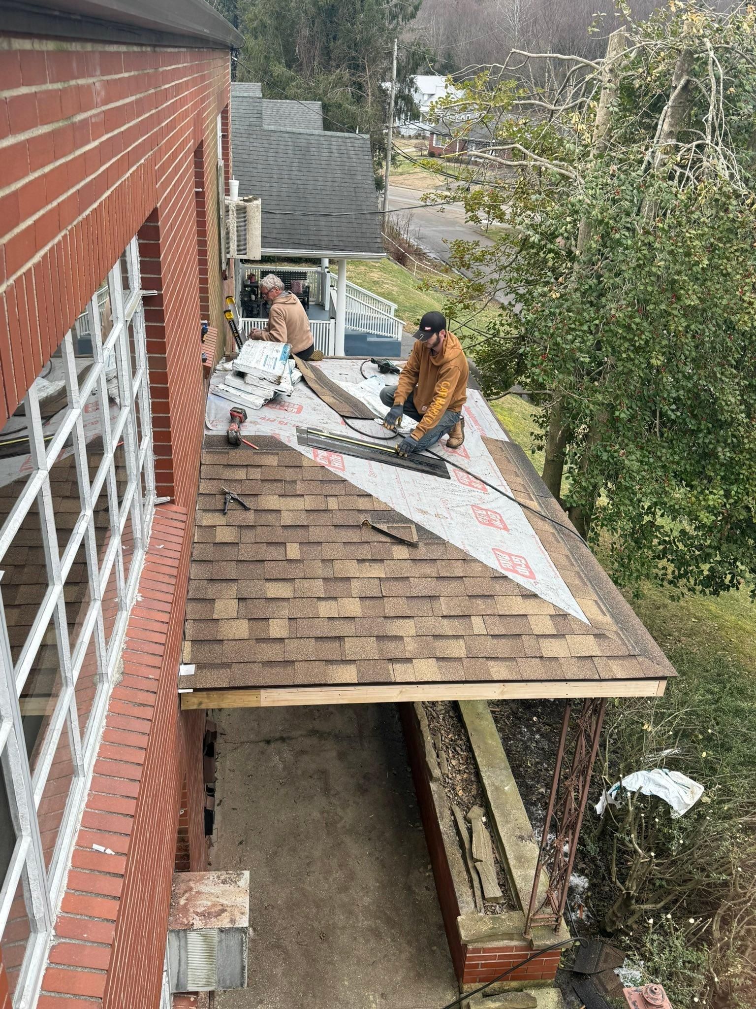  for Top Hand Roofing and Gutter in Pomeroy, OH