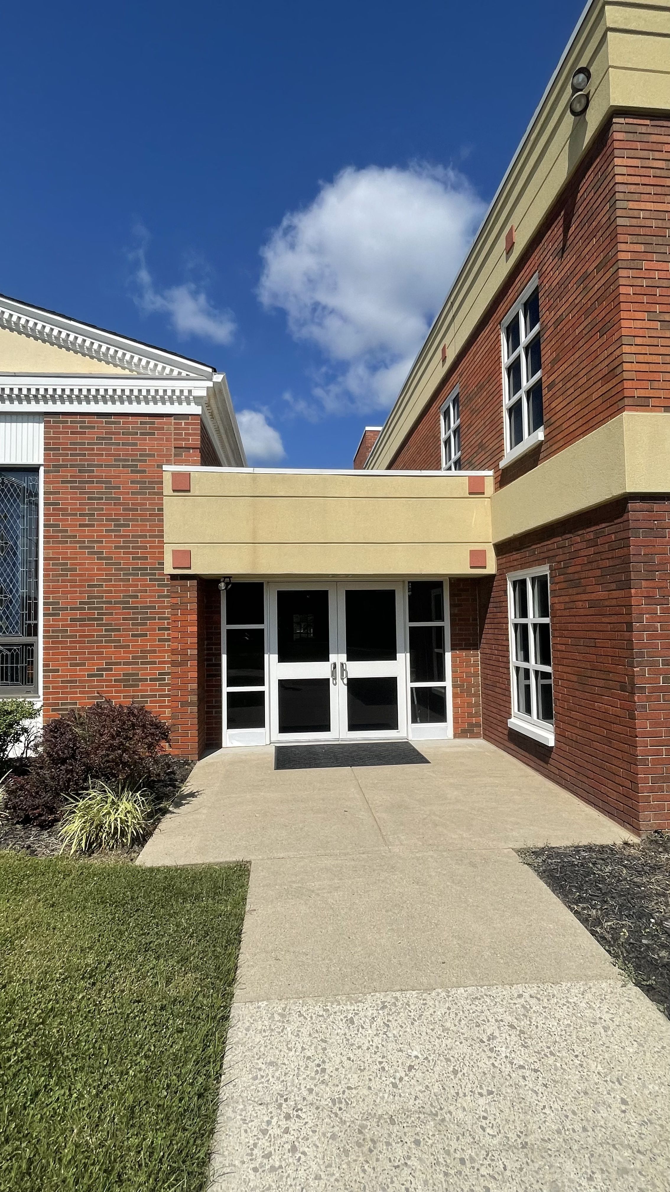  for Bluegrass Brothers Exterior Services LLC in Elizabethtown, KY