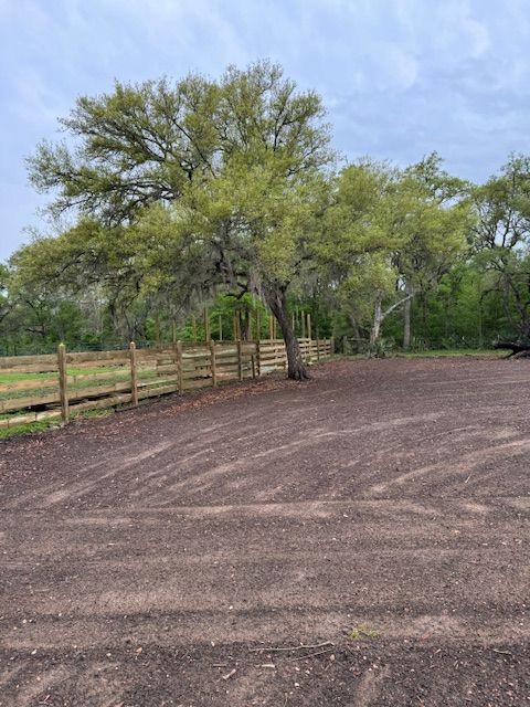 Fencing  for Divine Construction Services in Brazoria County, TX